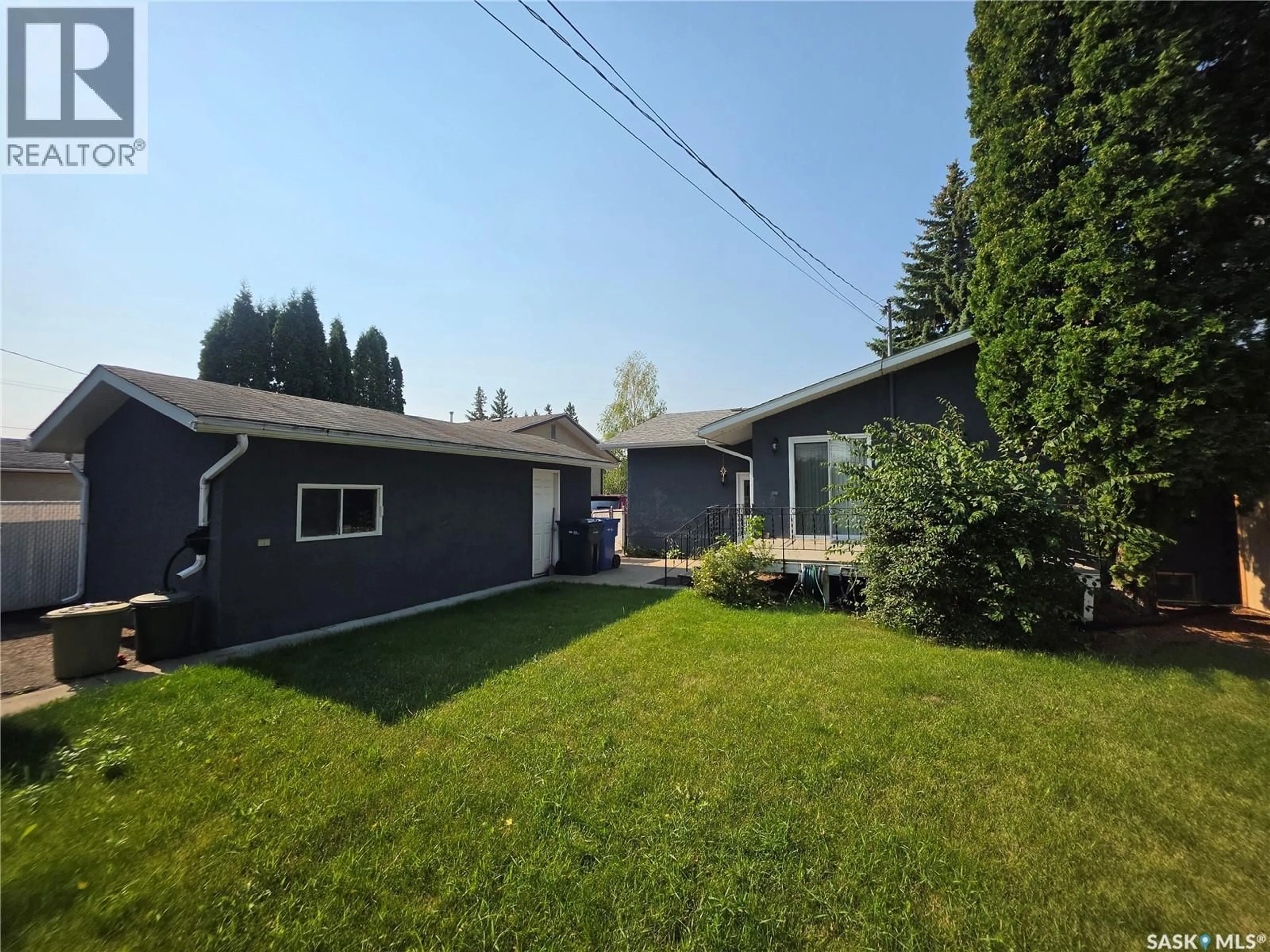 A pic from outside/outdoor area/front of a property/back of a property/a pic from drone, street for 8919 17TH AVENUE, North Battleford Saskatchewan S9A2T8