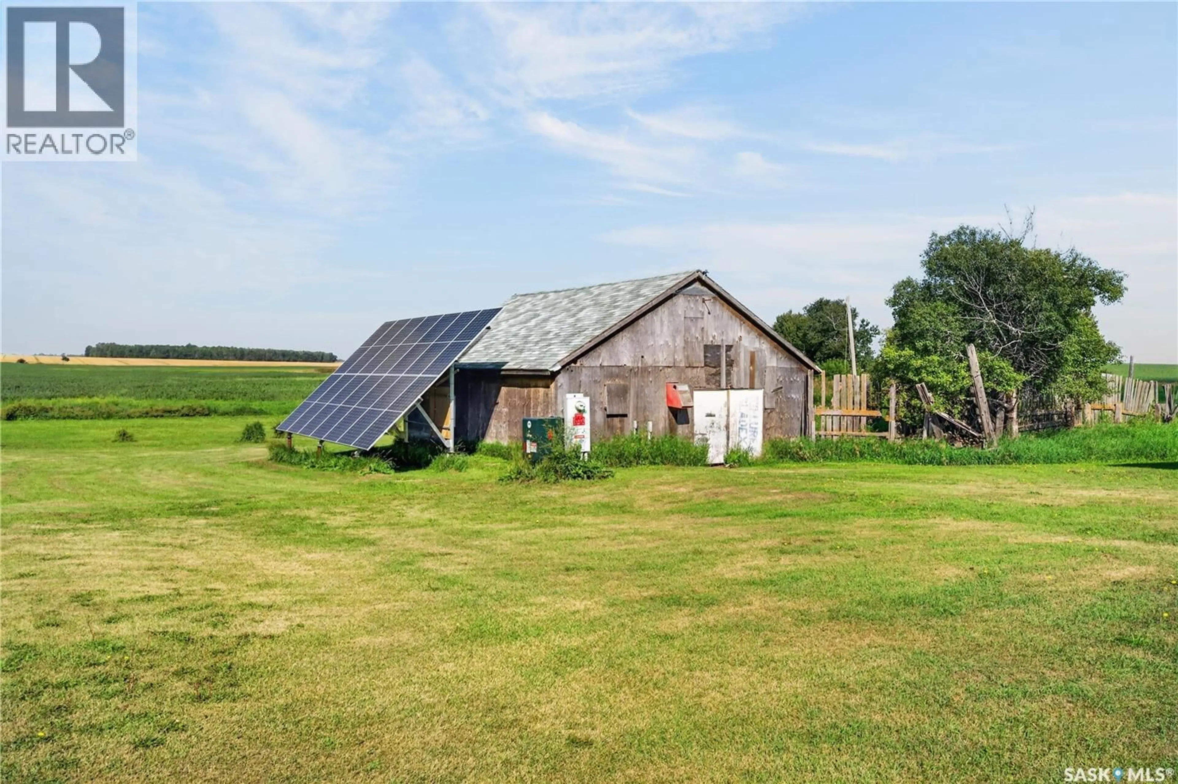 A pic from outside/outdoor area/front of a property/back of a property/a pic from drone, building for BLACKLAWS ACREAGE, Tisdale Rm No. 427 Saskatchewan S0E1T0