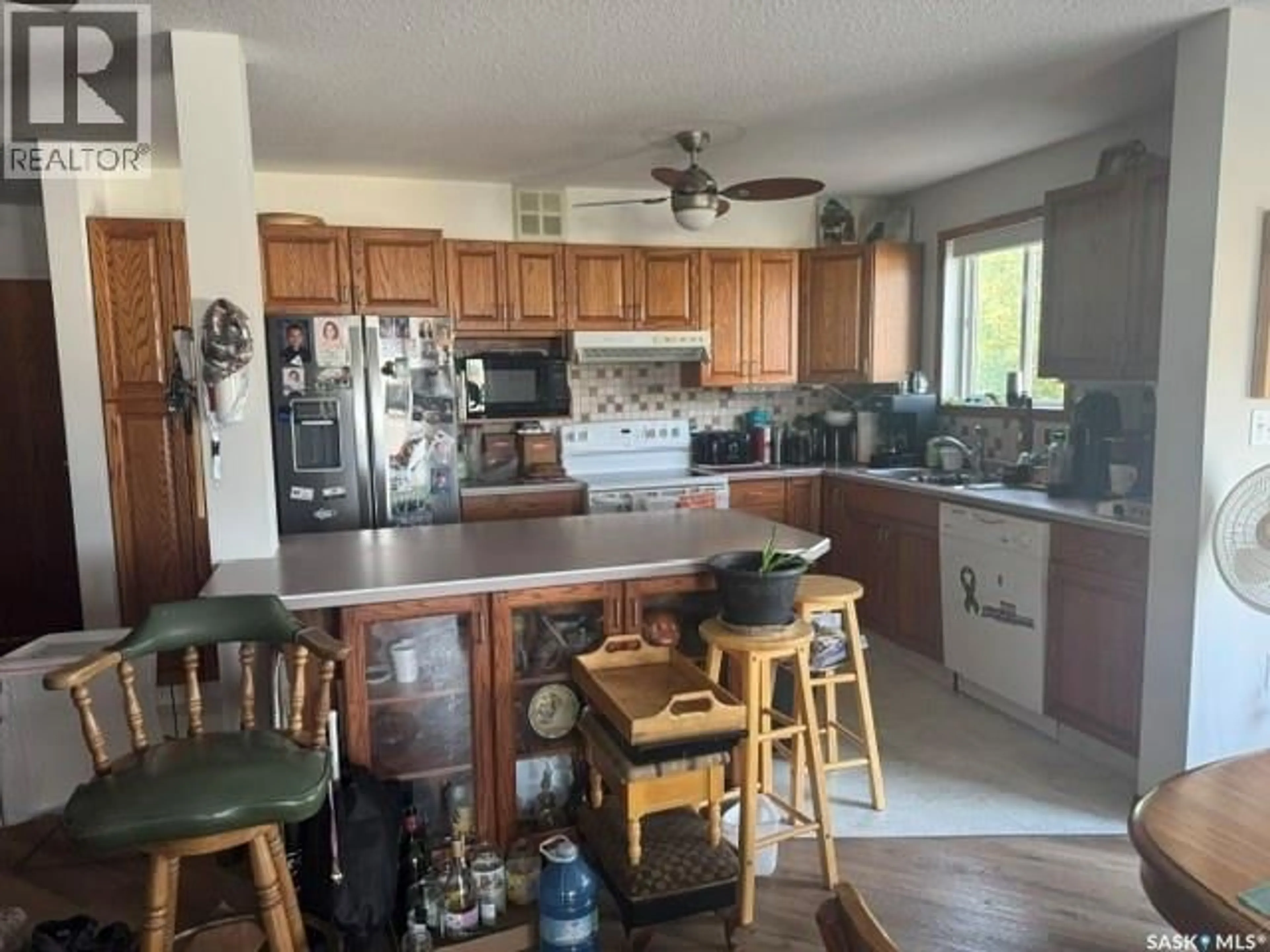 Open concept kitchen, unknown for 202 62 24TH STREET, Battleford Saskatchewan S0M0E0
