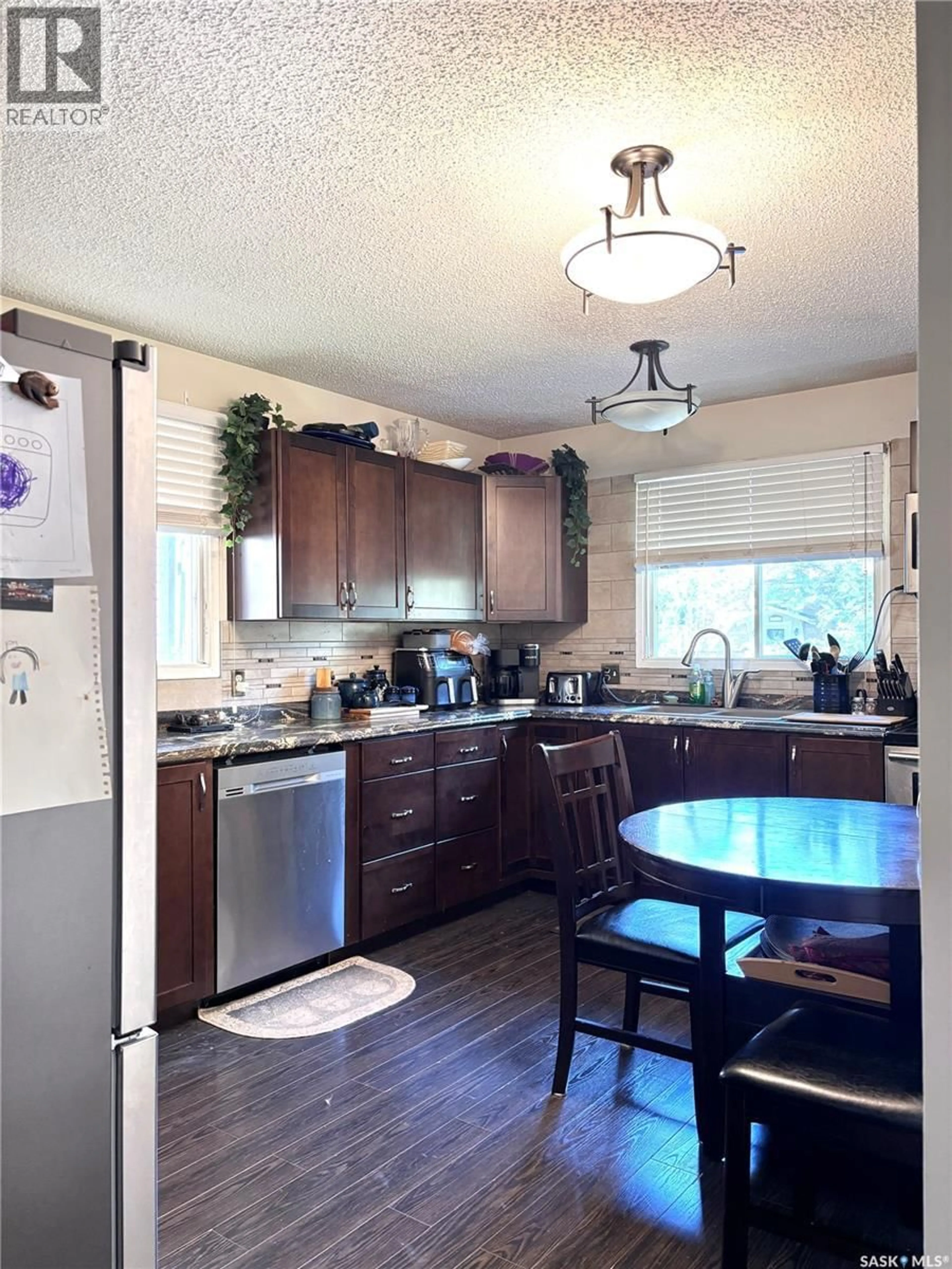Open concept kitchen, unknown for 1524 BRADWELL AVENUE, Saskatoon Saskatchewan S7N2R7
