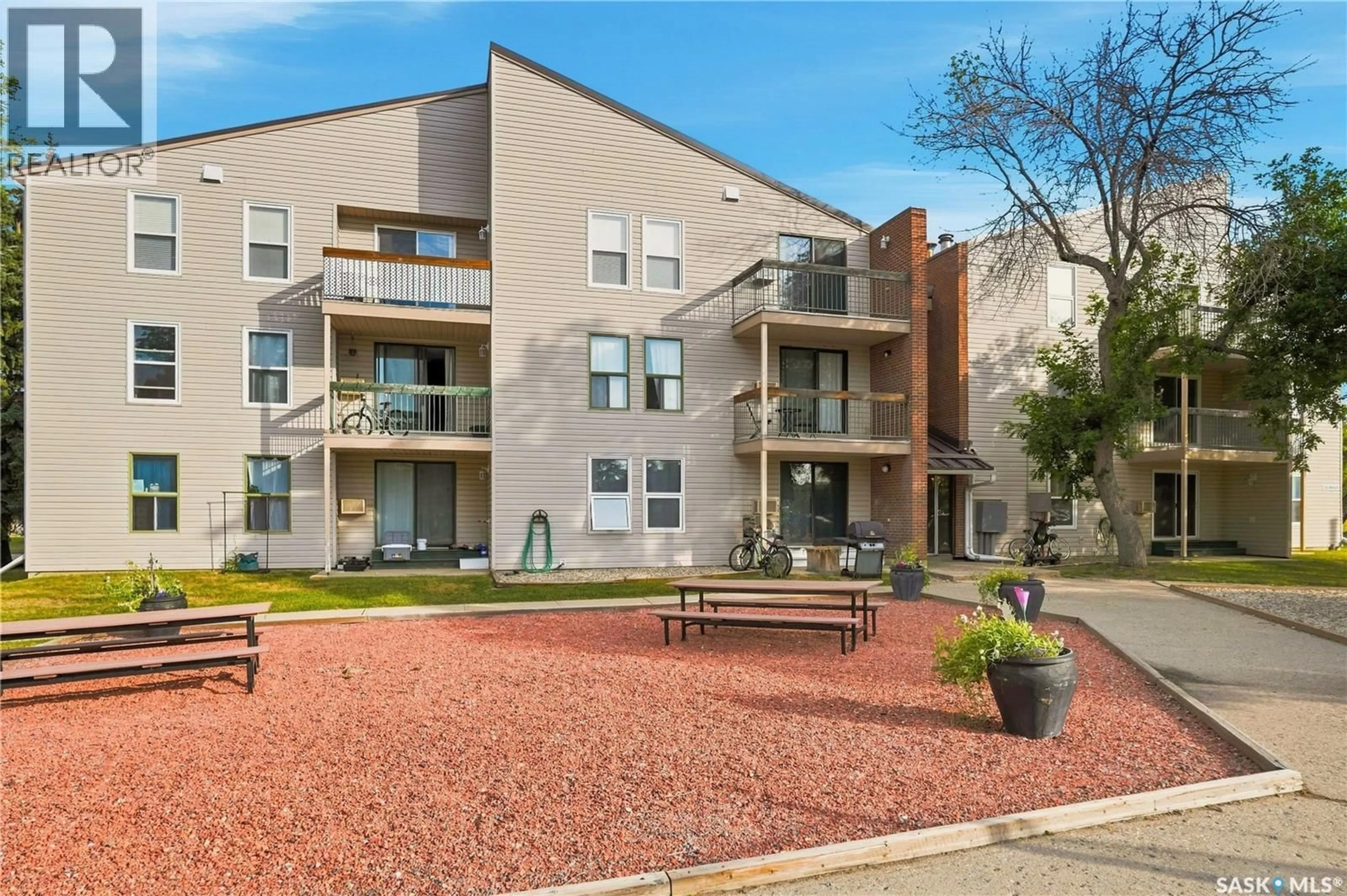 Patio, unknown for 34 - 301 NOLLET AVENUE, Regina Saskatchewan S4T7P9
