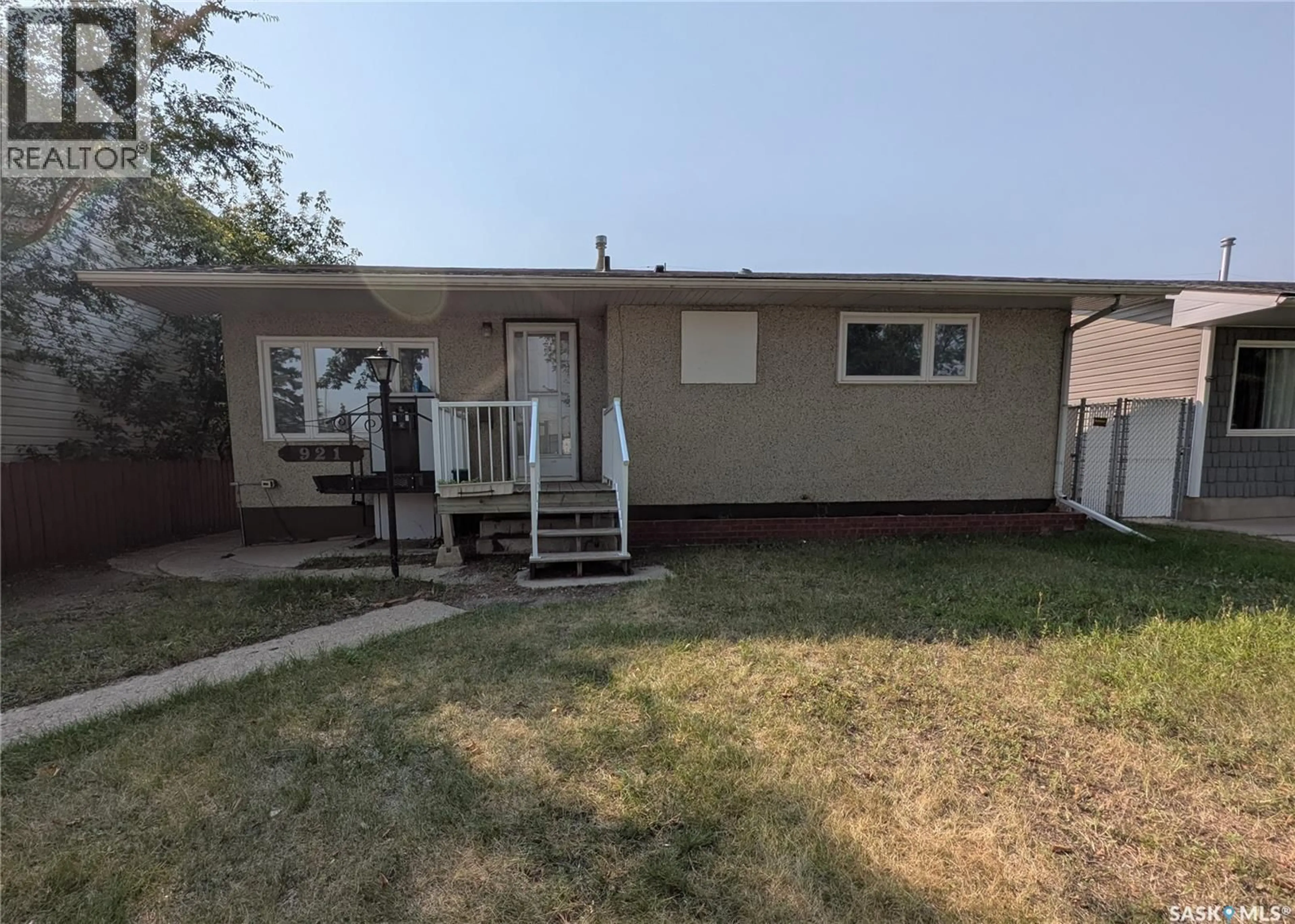 Unknown for 921 WELDON AVENUE, Saskatoon Saskatchewan S7M2V5