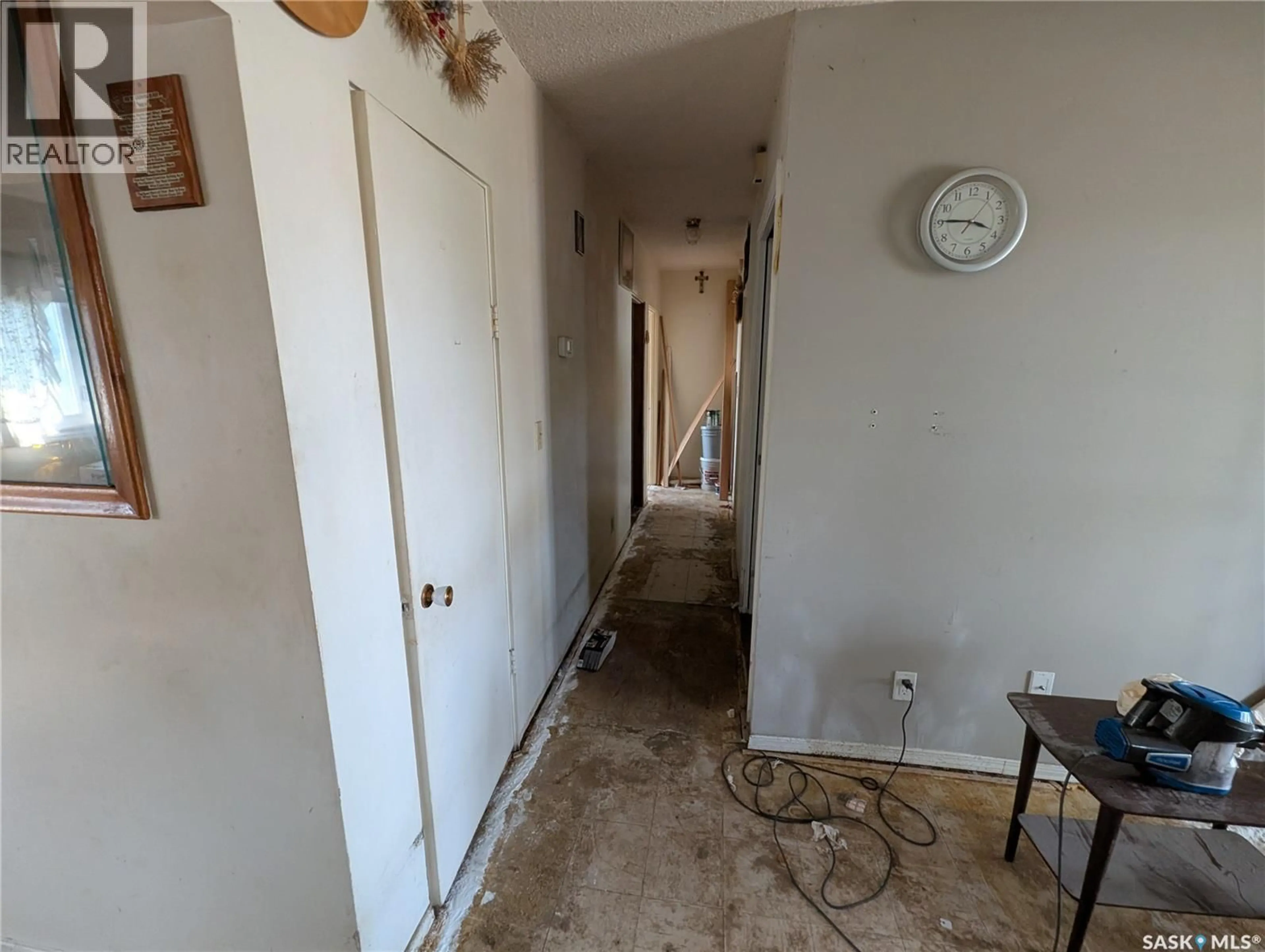 A pic of a room for 921 WELDON AVENUE, Saskatoon Saskatchewan S7M2V5