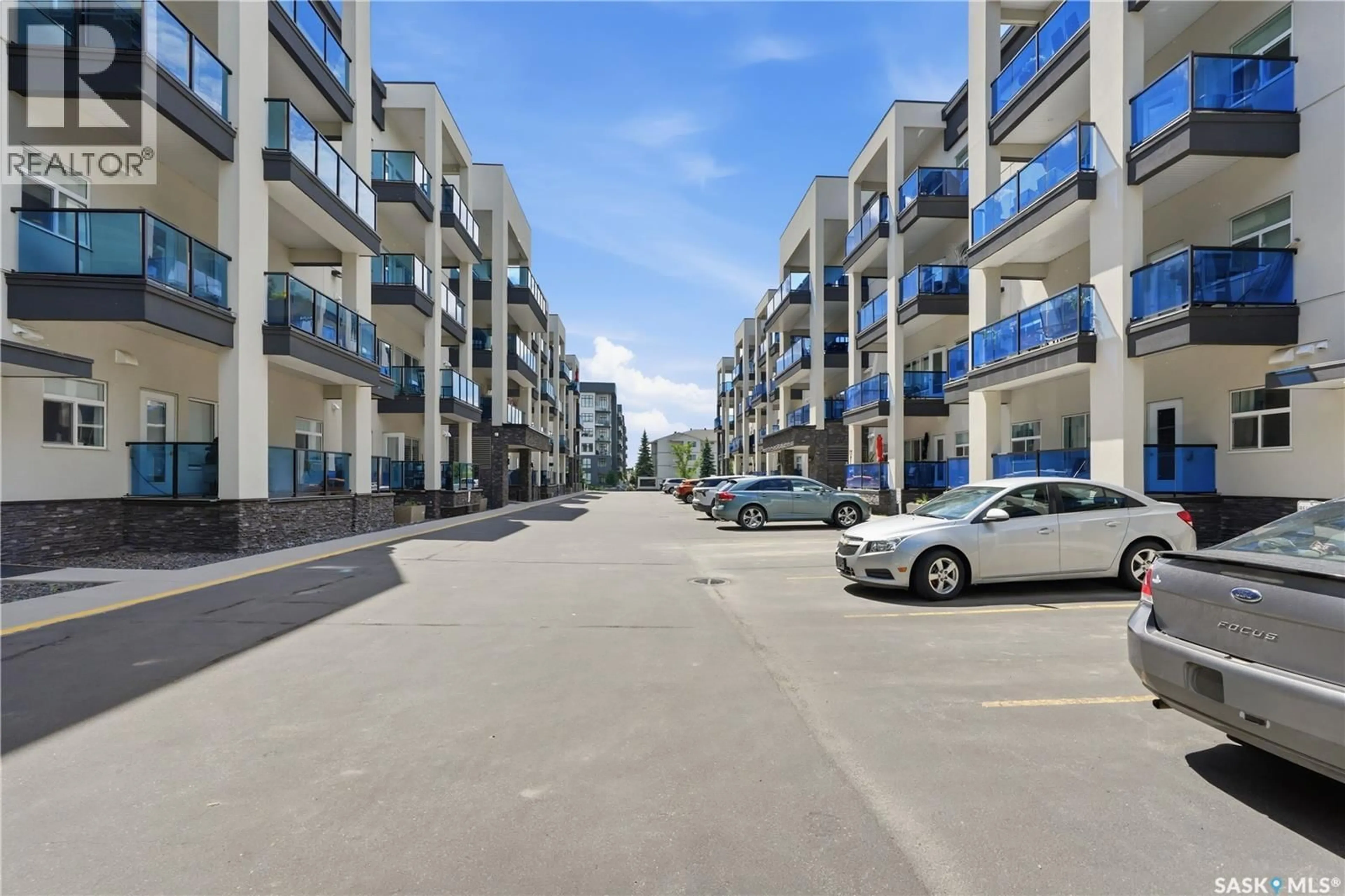 Patio, street for 101 423 NELSON ROAD, Saskatoon Saskatchewan S7S1P2