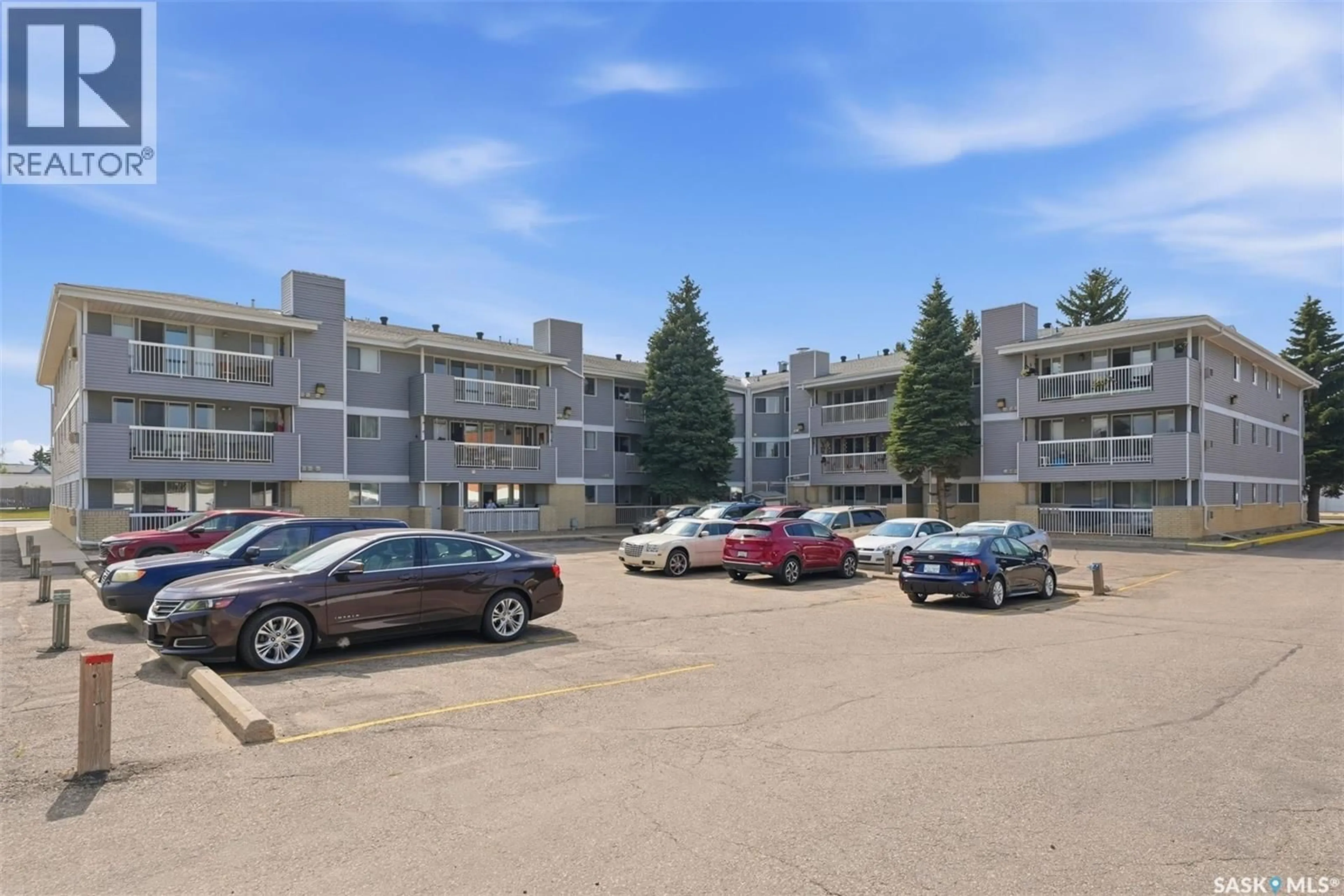 Patio, unknown for 706 - 211 CONFEDERATION DRIVE, Saskatoon Saskatchewan S7L5R7