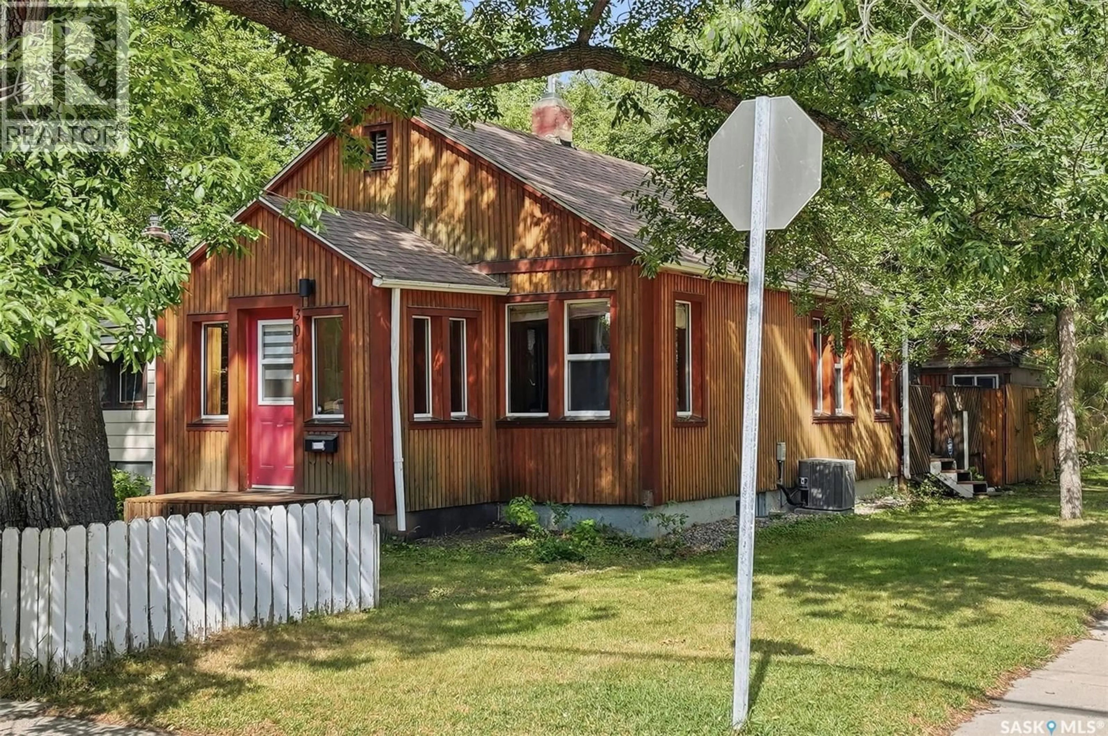 Unknown for 301 TAYLOR STREET, Saskatoon Saskatchewan S7M0C6