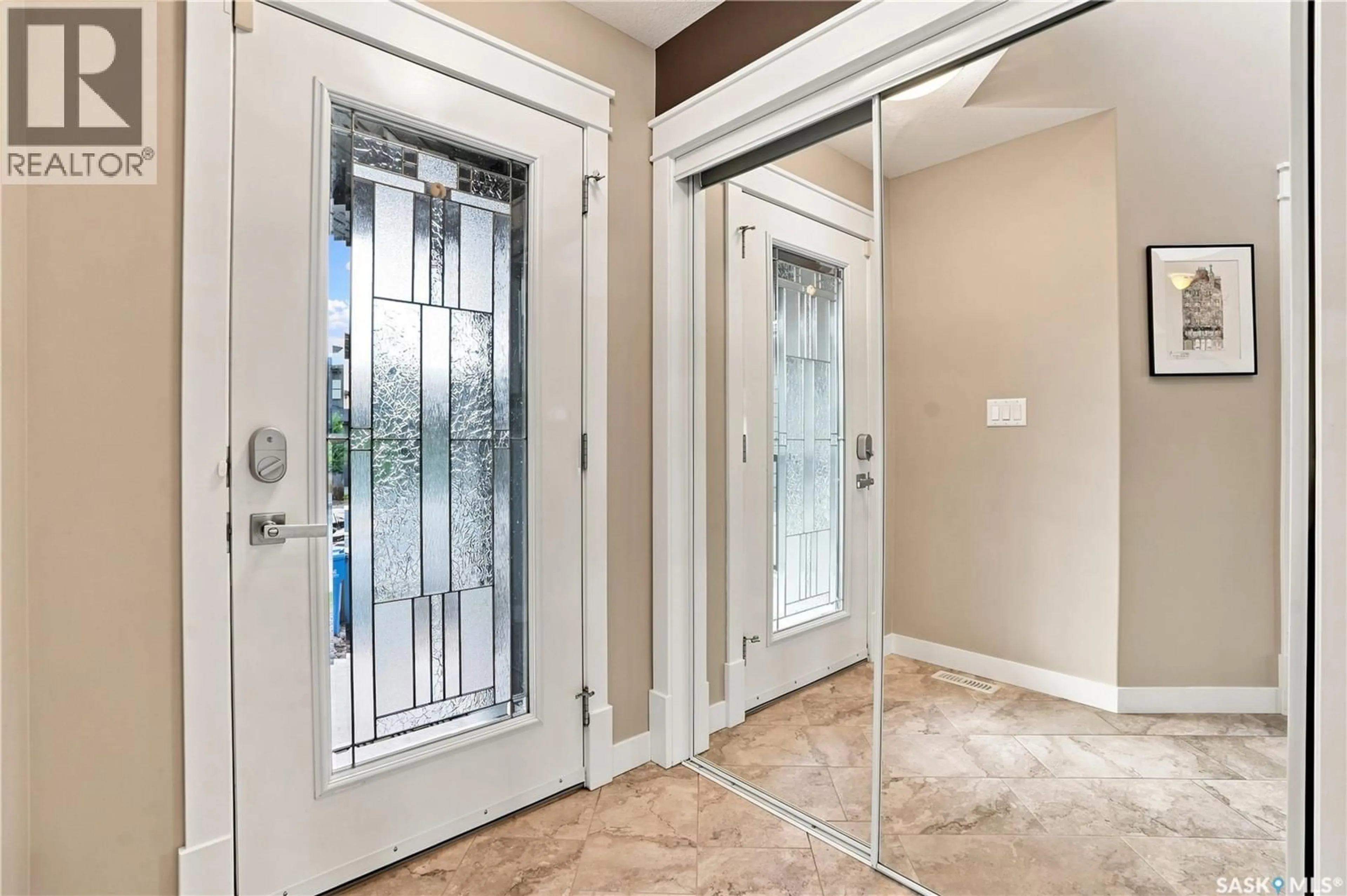 Indoor entryway for 3505 GREEN CREEK ROAD, Regina Saskatchewan S4V3H2