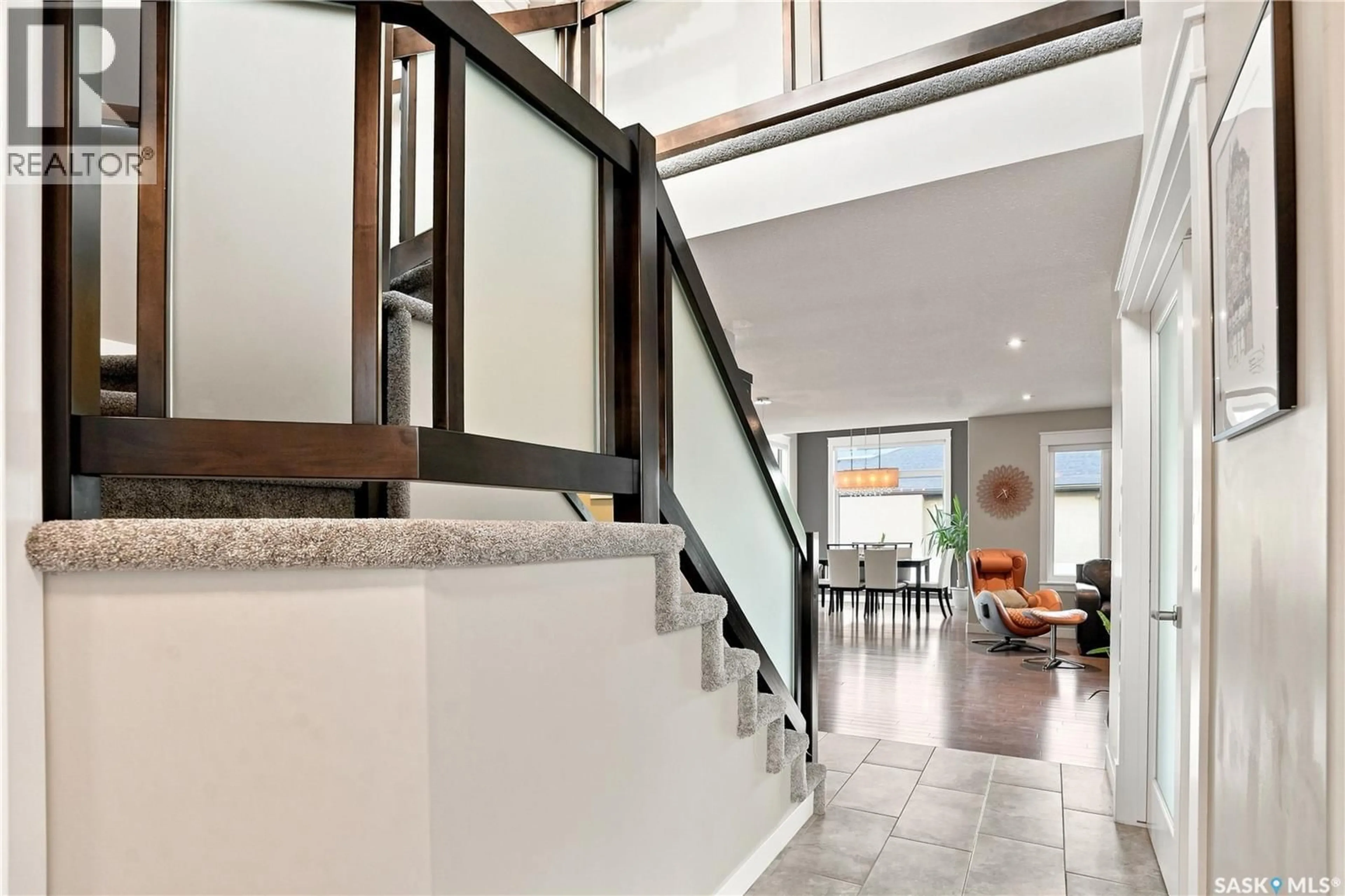Indoor foyer for 3505 GREEN CREEK ROAD, Regina Saskatchewan S4V3H2