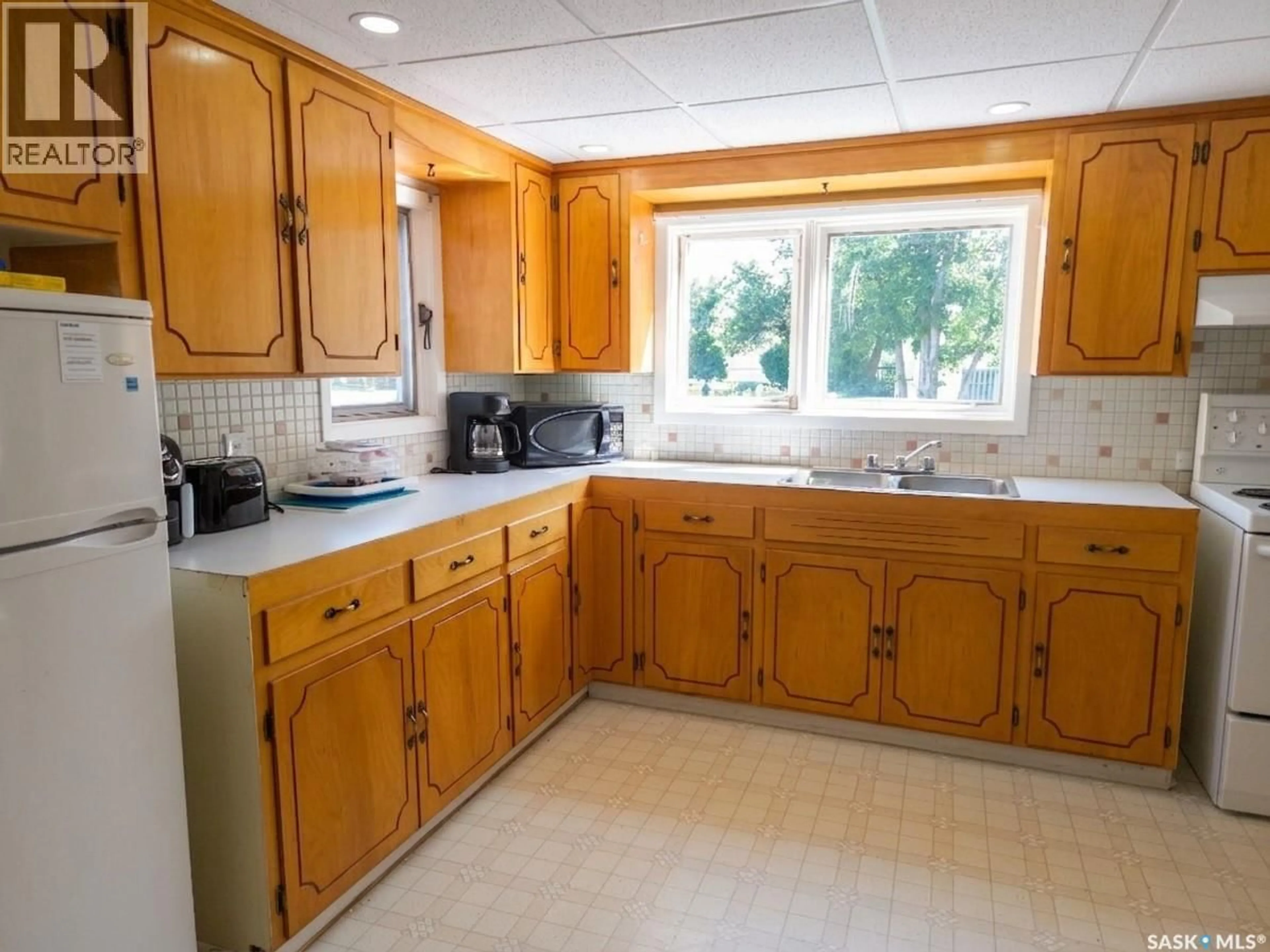 Standard kitchen, ceramic/tile floor for 215 KERRY STREET, Limerick Saskatchewan S0H2P0