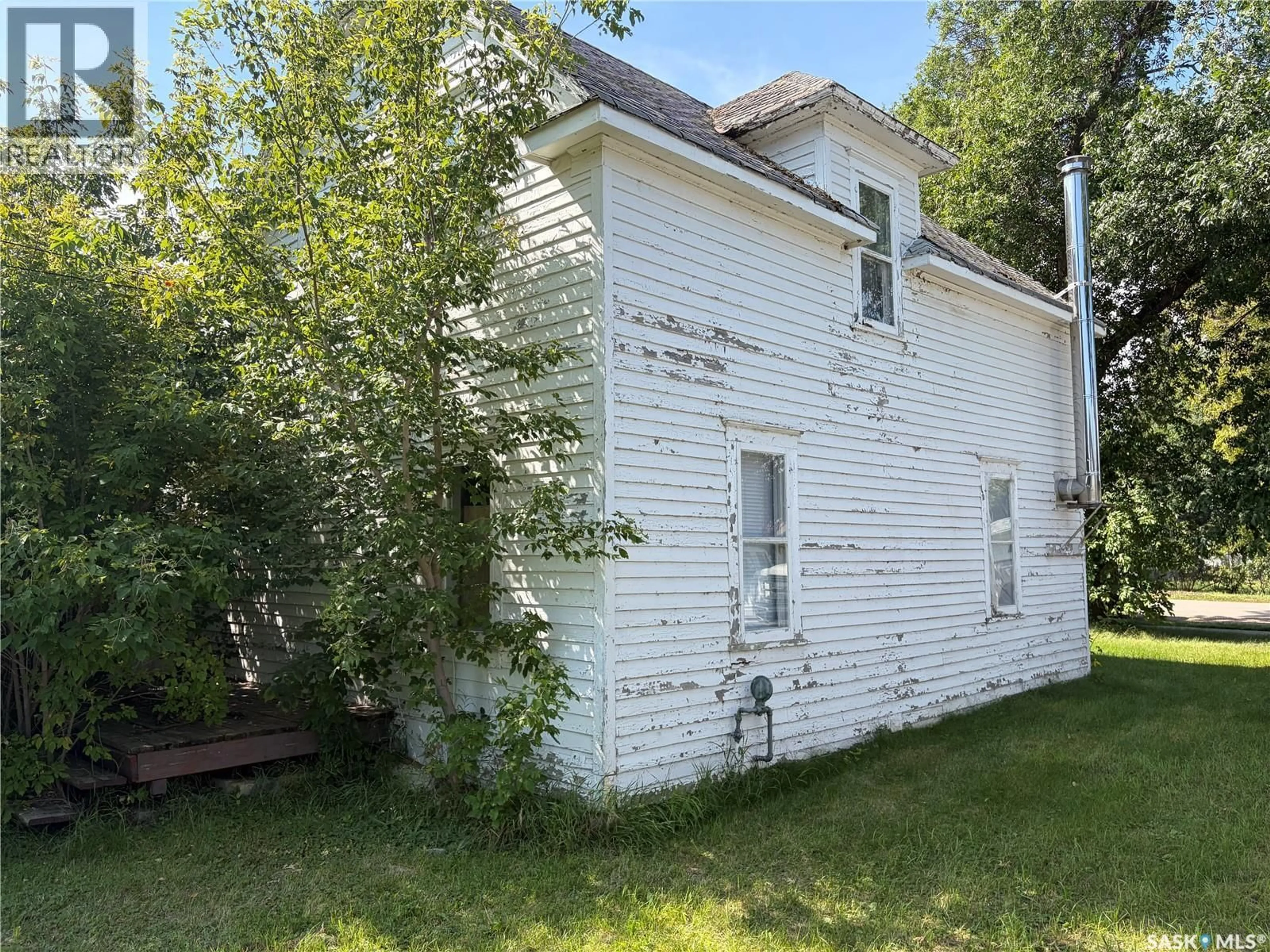 Shed for 506 4TH AVENUE, Cudworth Saskatchewan S0K1B0