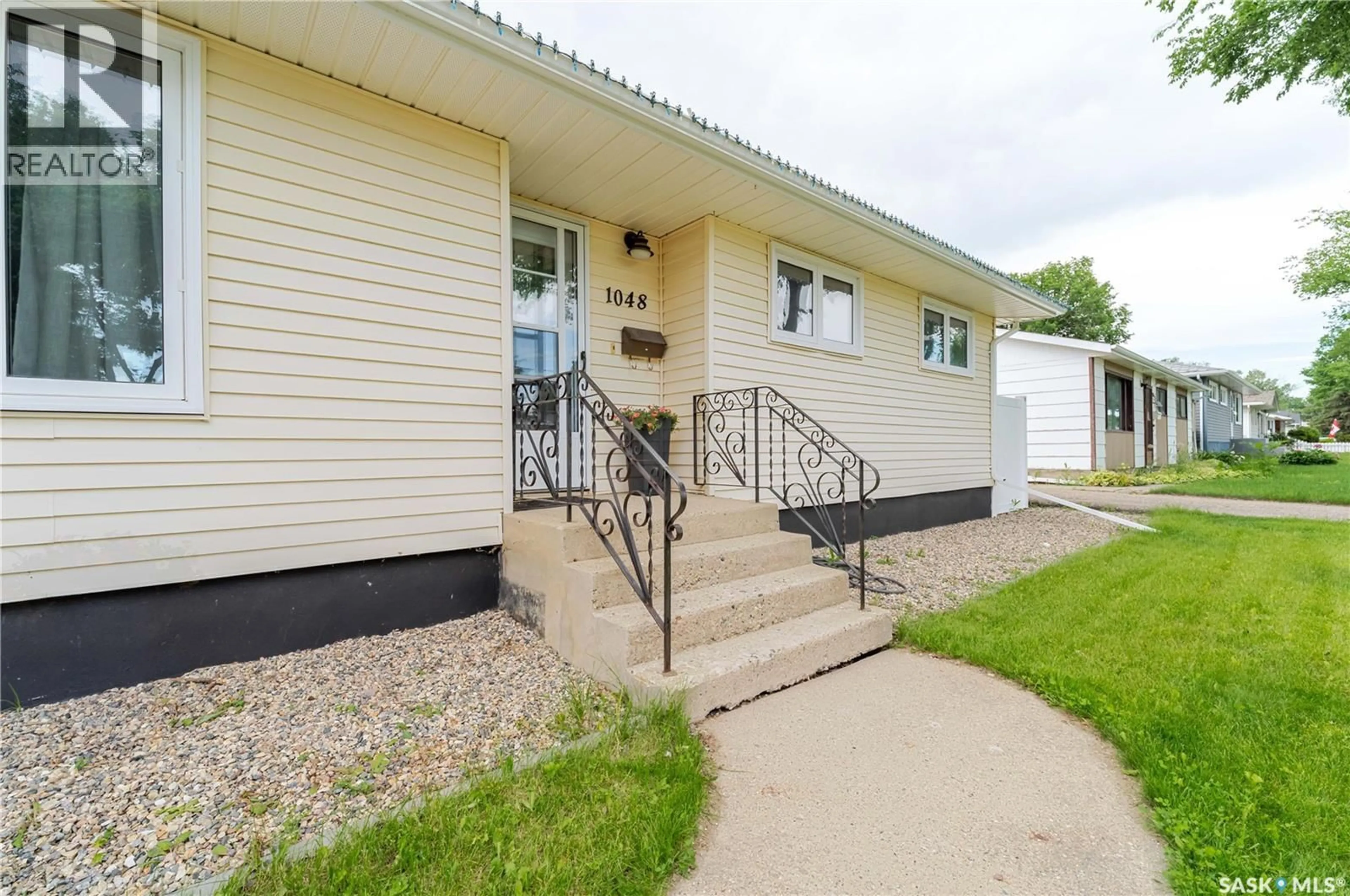 Unknown for 1048 11TH AVENUE, Moose Jaw Saskatchewan S6H4L5