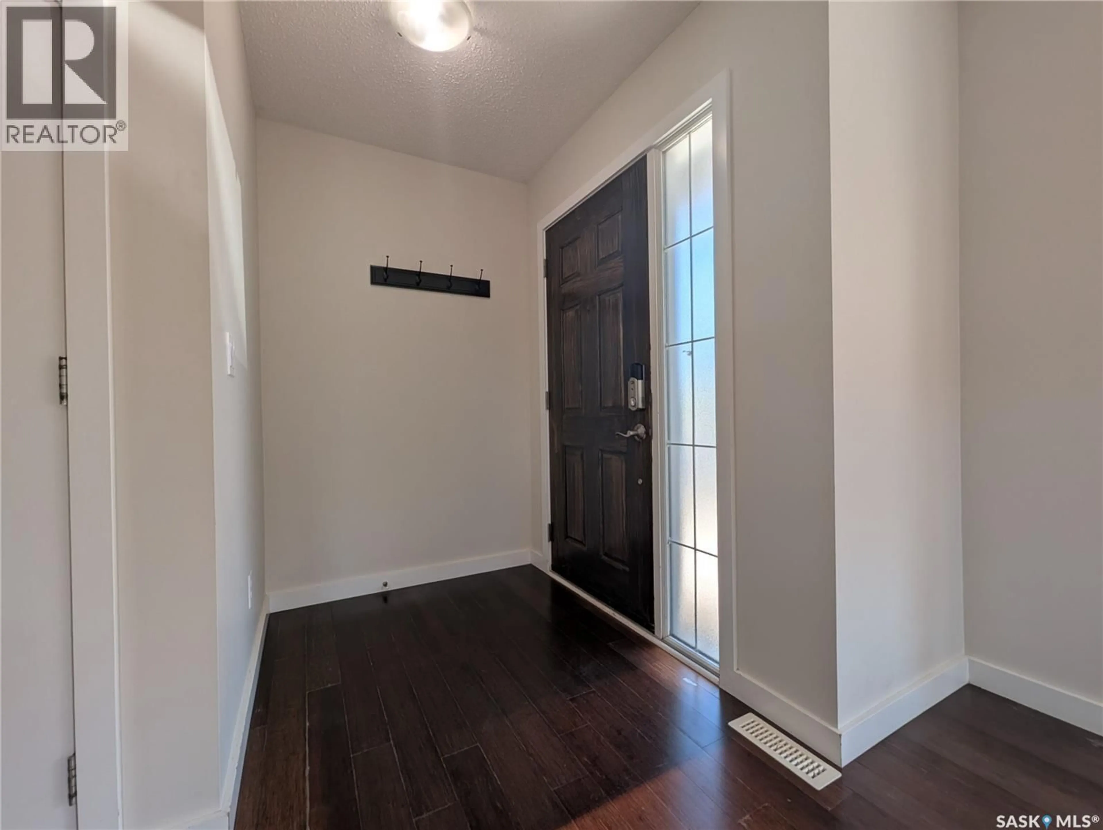 Indoor entryway for 245 - 247 ASHWORTH CRESCENT, Saskatoon Saskatchewan S7T0P2