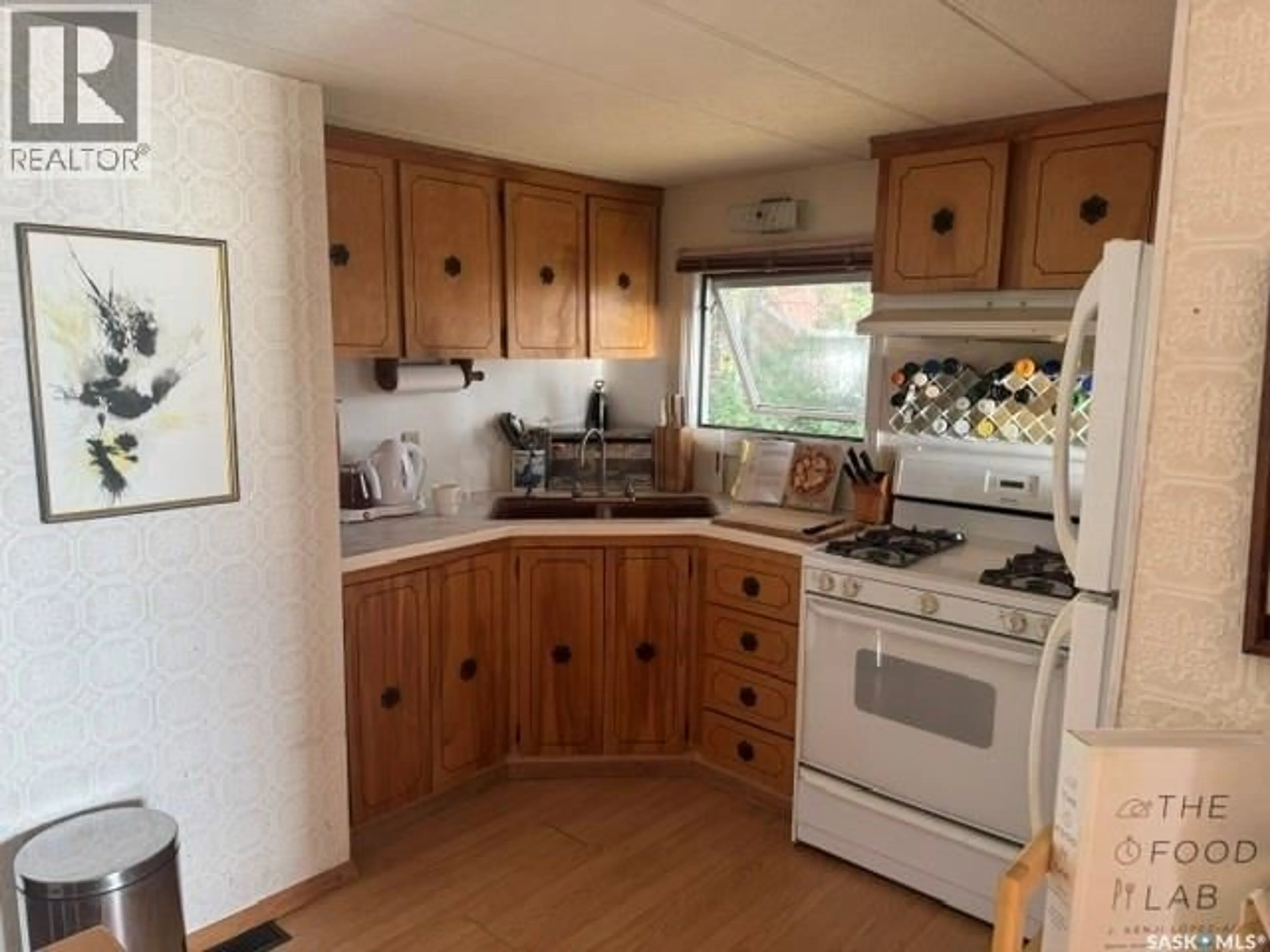 Standard kitchen, wood/laminate floor for 2220 SPRUCE CRESCENT, Turtle View Saskatchewan S0M0Y0