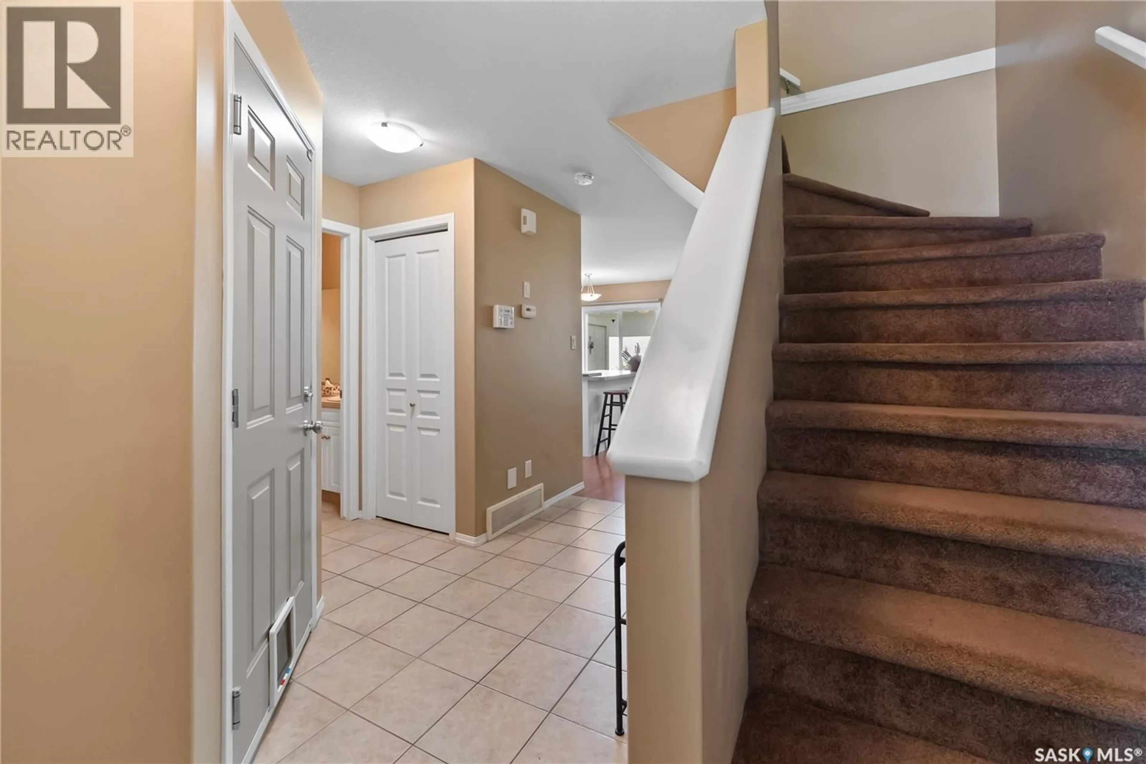 Indoor entryway for 2274 ATKINSON STREET, Regina Saskatchewan S4N7R2