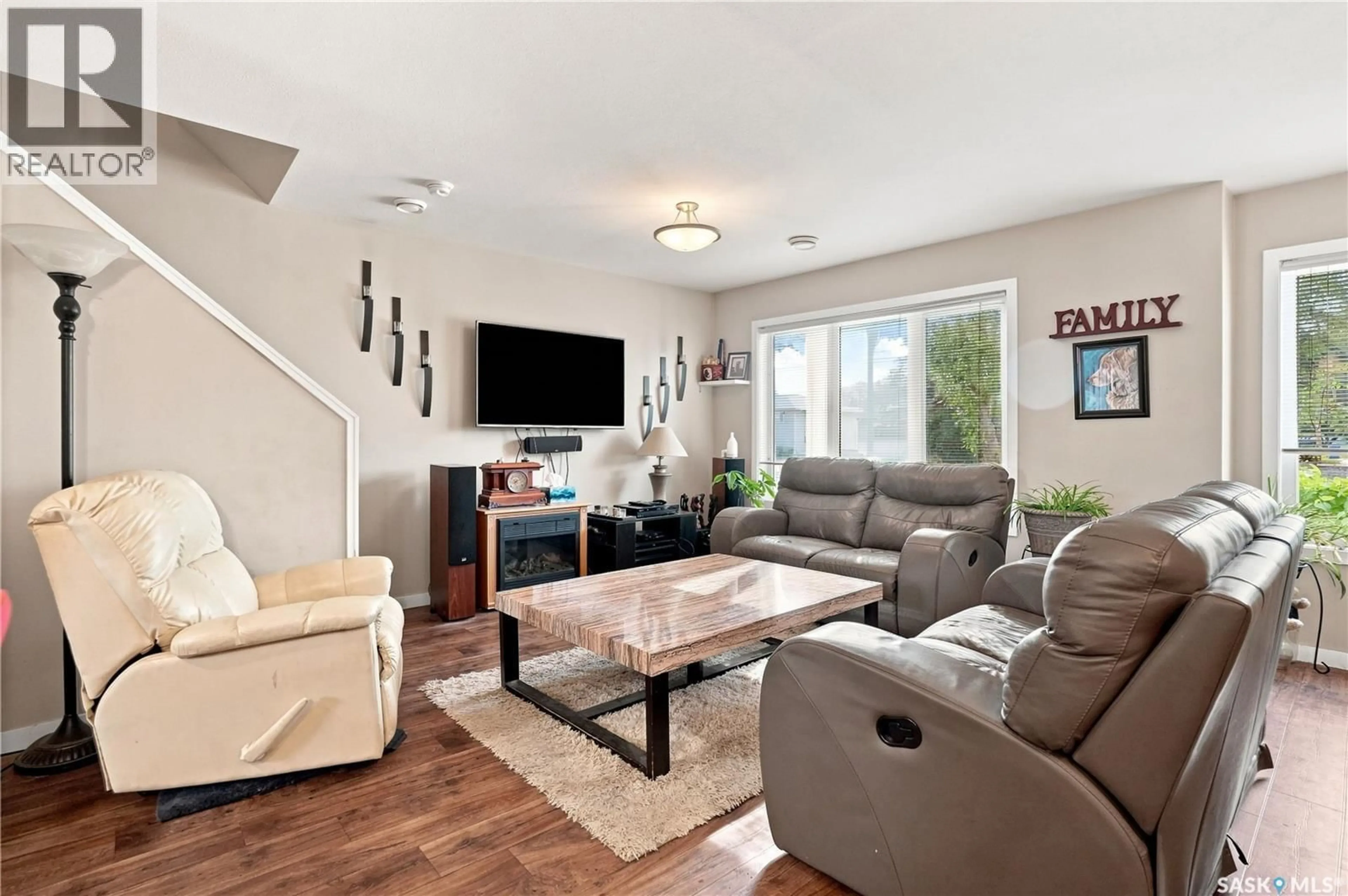 Living room with furniture, unknown for 1205 GREY STREET, Regina Saskatchewan S4T1G7