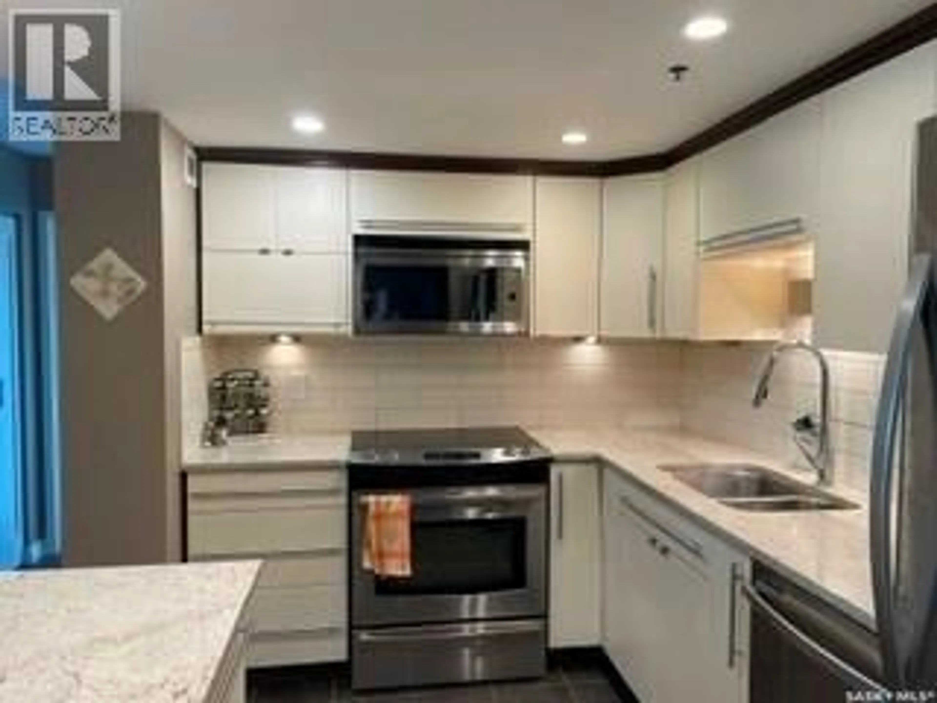 Unknown for N - 1007 311 6TH AVENUE, Saskatoon Saskatchewan S7K7A9