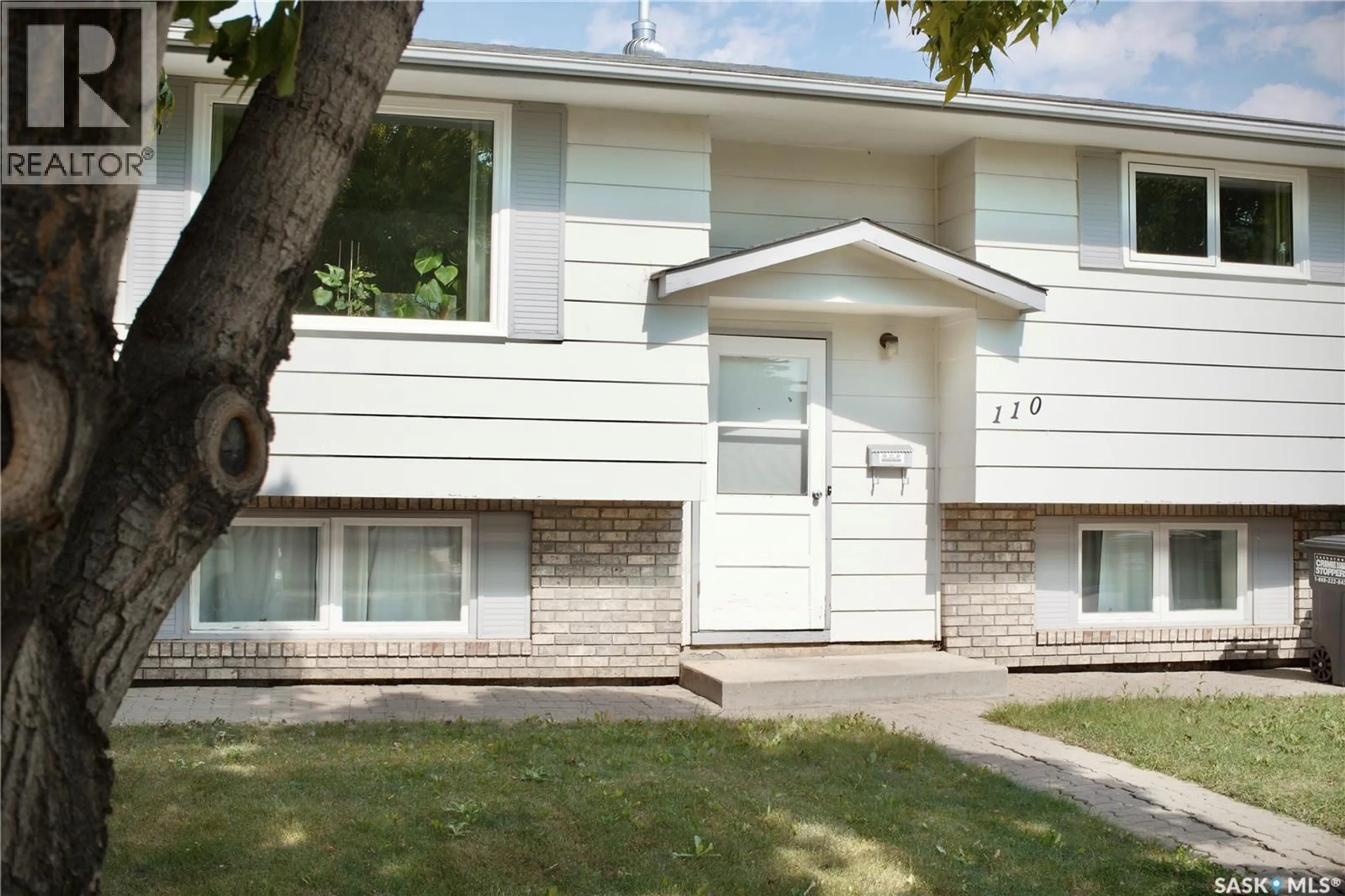 Home with vinyl exterior material, street for 110 ARNASON CRESCENT, Saskatoon Saskatchewan S7H4M8