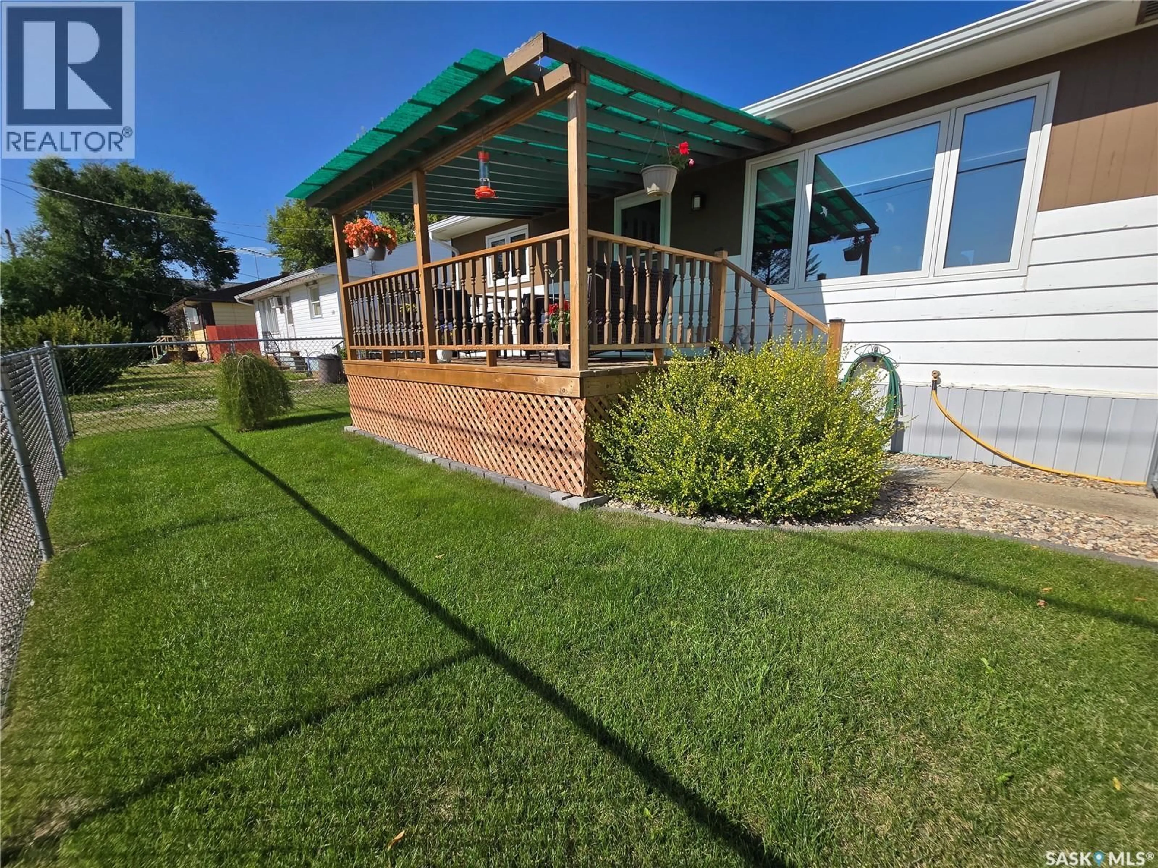 A pic from outside/outdoor area/front of a property/back of a property/a pic from drone, unknown for 16 RAILWAY AVENUE, Killaly Saskatchewan S0A1X0