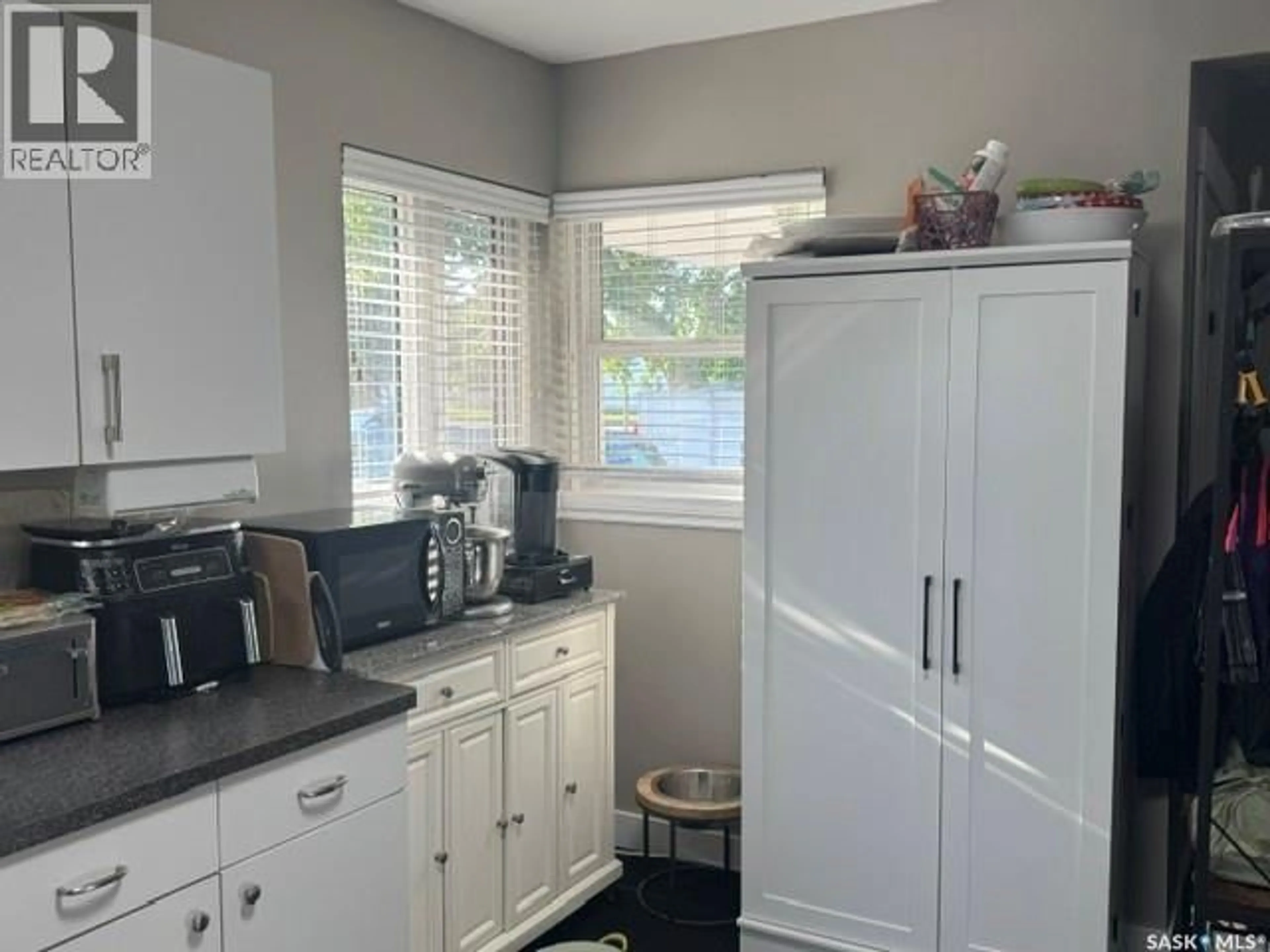 Standard kitchen, unknown for 1621 103RD STREET, North Battleford Saskatchewan S9A1L6