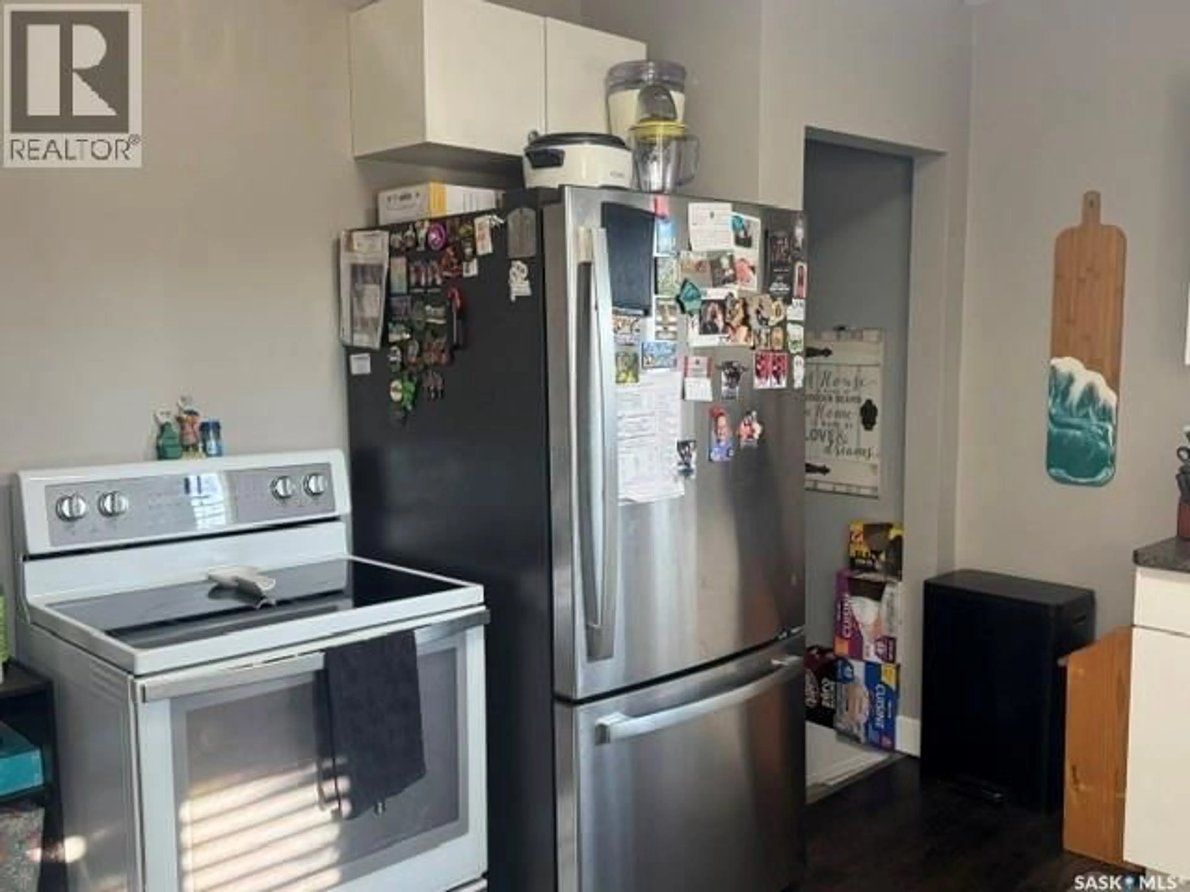 Standard kitchen, unknown for 1621 103RD STREET, North Battleford Saskatchewan S9A1L6