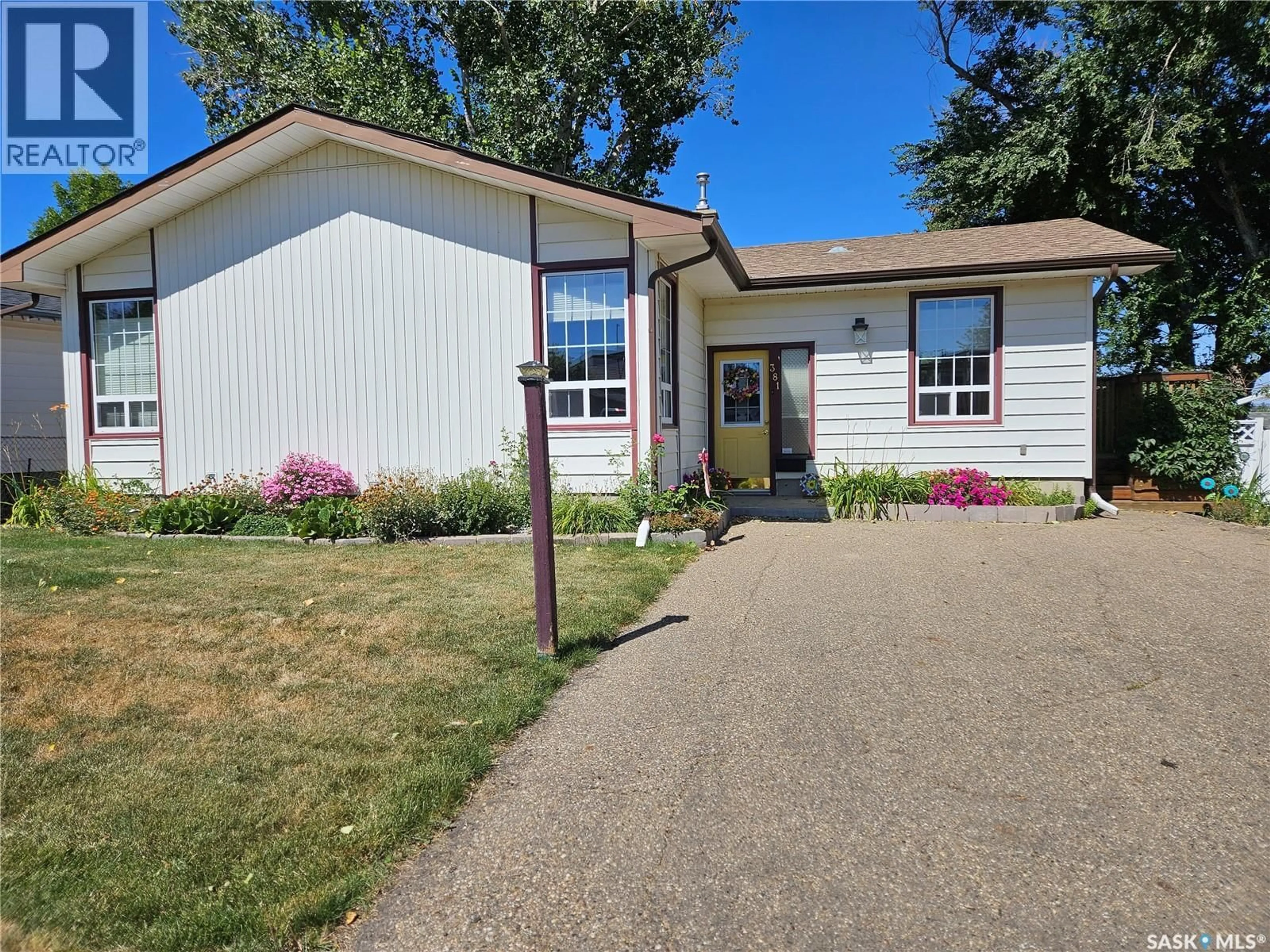 Home with vinyl exterior material, street for 381 ALLEN DRIVE, Swift Current Saskatchewan S9H3A4