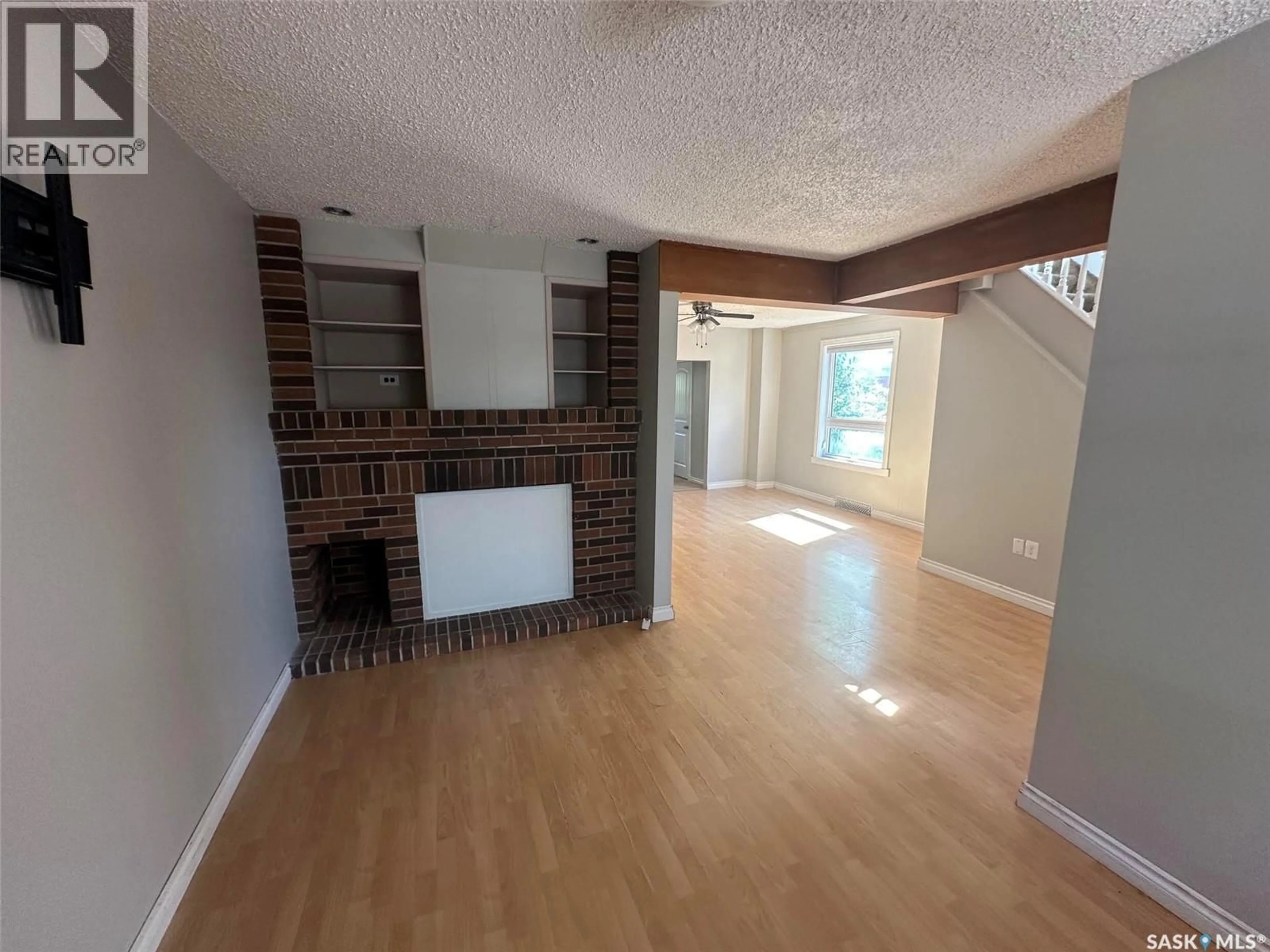 A pic of a room for 821 6TH AVENUE, Moose Jaw Saskatchewan S6H4A2