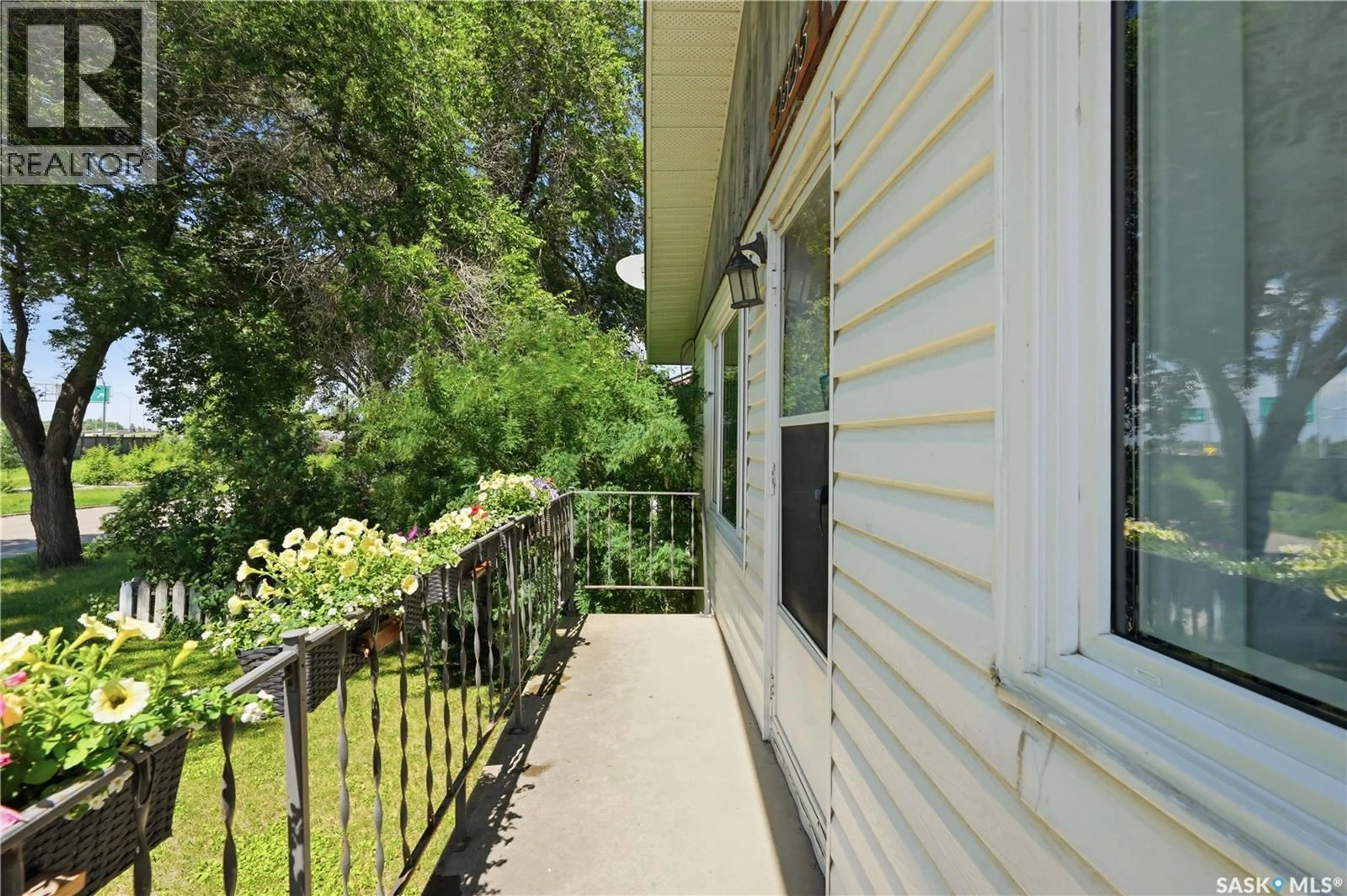 Patio, street for 2525 MCPHERSON AVENUE, Saskatoon Saskatchewan S7J0T2