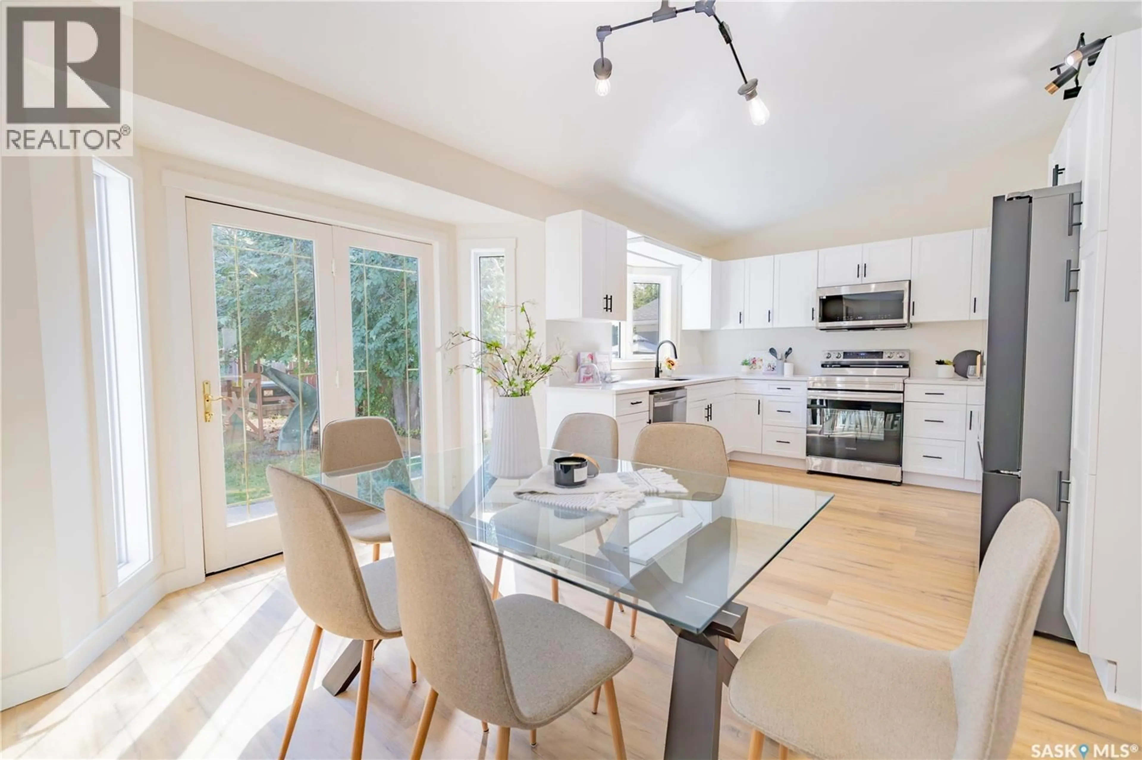 Open concept kitchen, ceramic/tile floor for 230 HOGG WAY, Saskatoon Saskatchewan S7N3W1