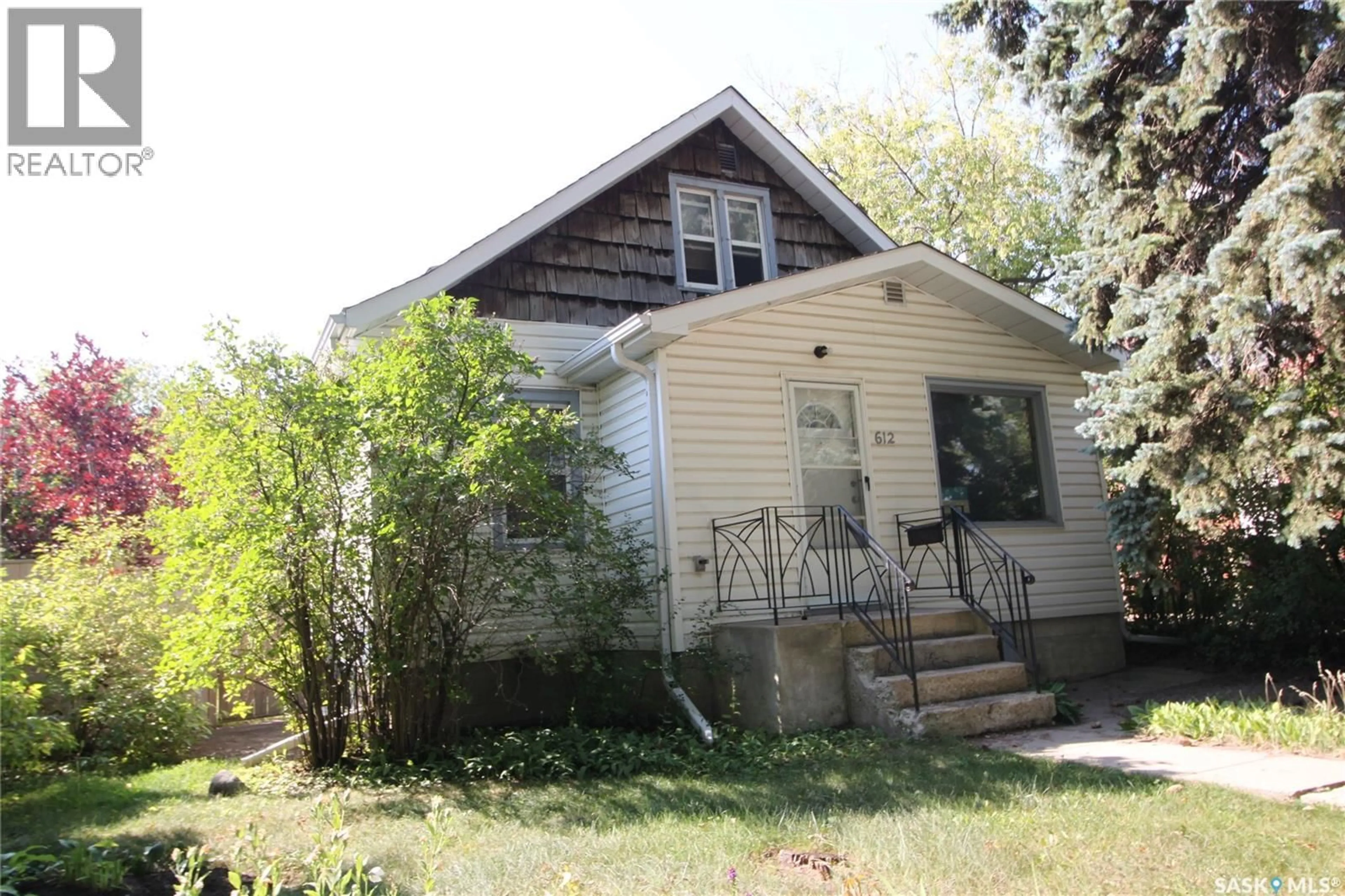 Unknown for 612 7TH STREET, Saskatoon Saskatchewan S7H0X9
