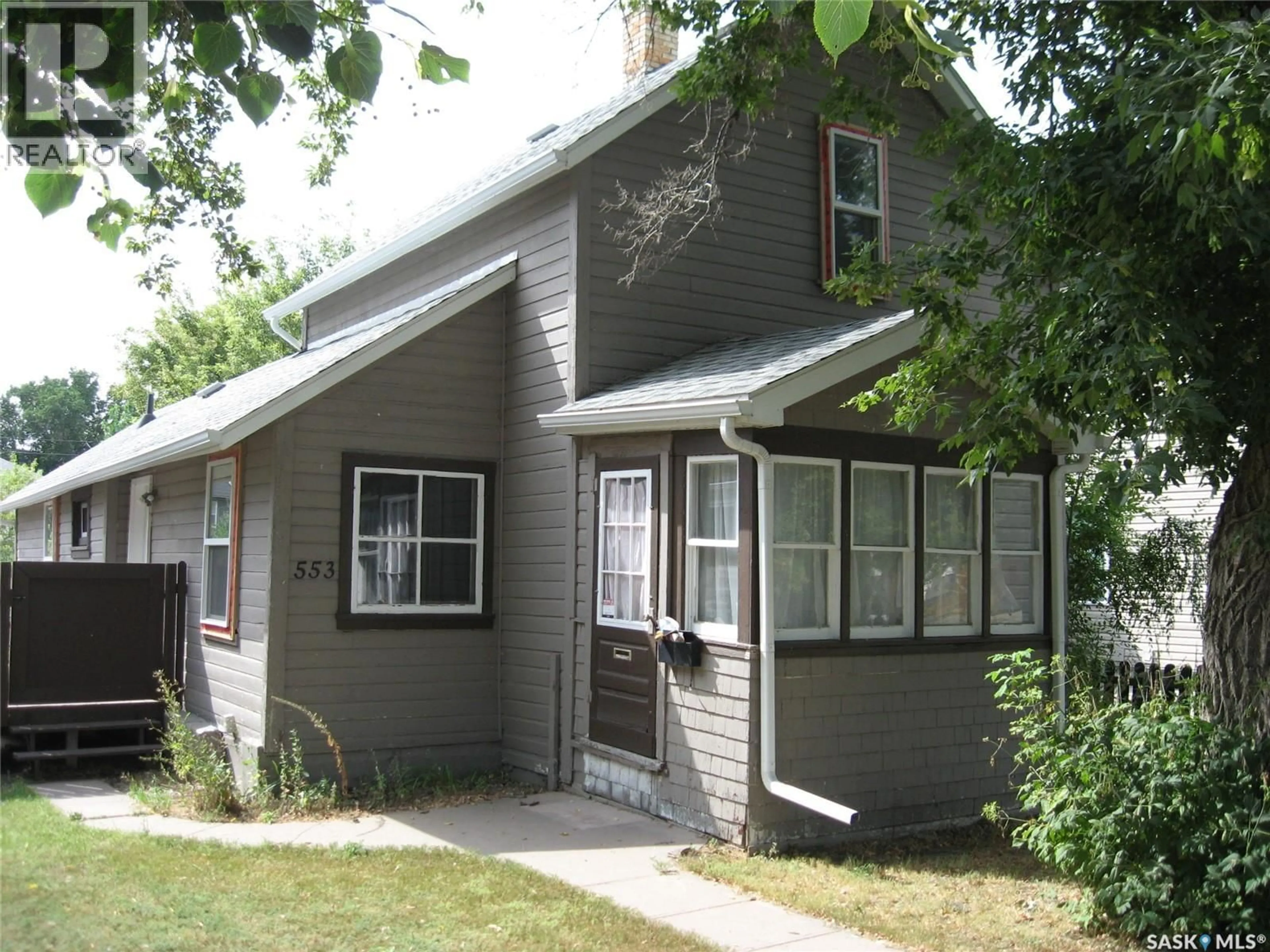 Home with vinyl exterior material, street for 553 ATHABASCA STREET, Moose Jaw Saskatchewan S6H2C5