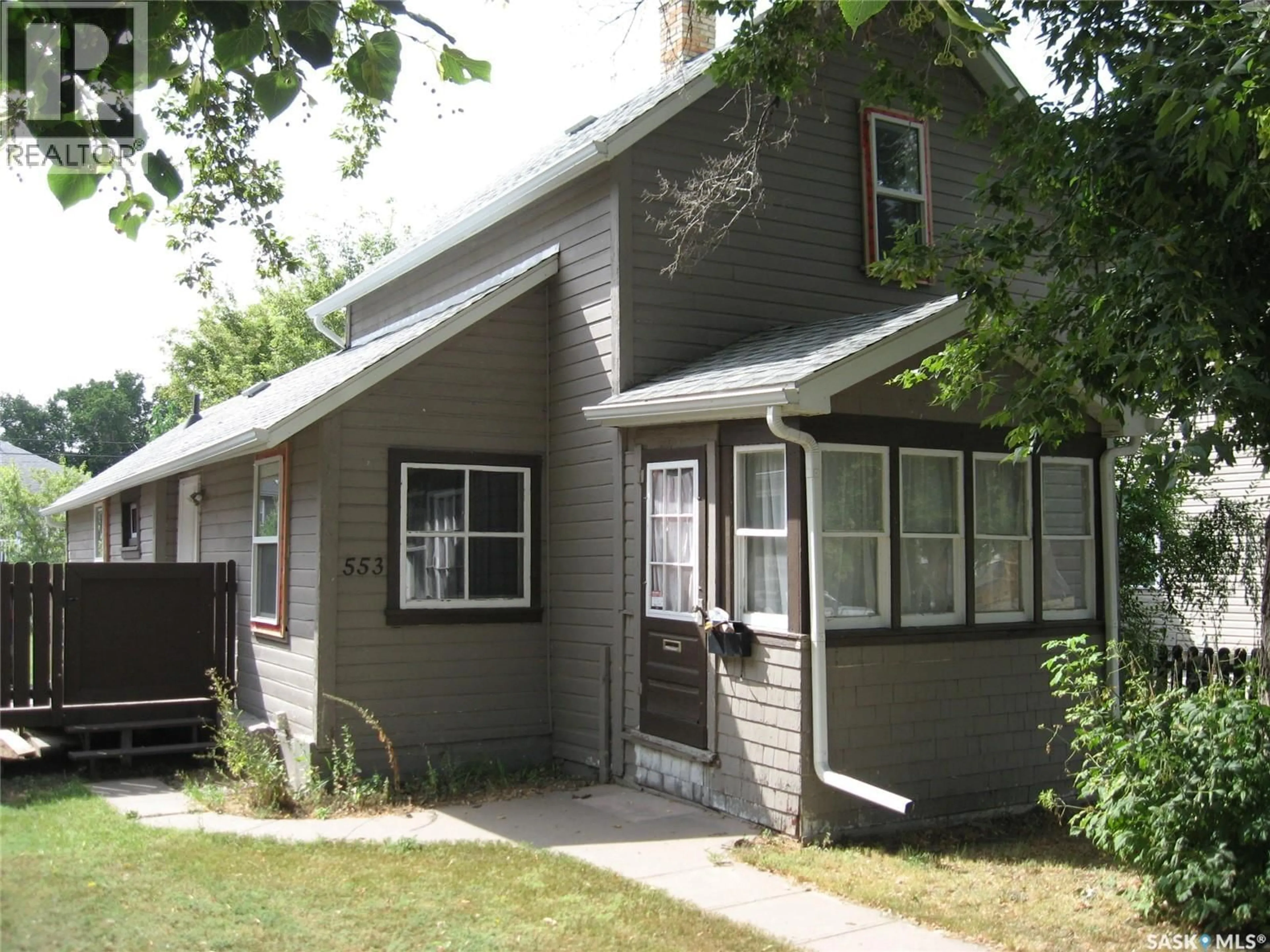 Home with vinyl exterior material, street for 553 ATHABASCA STREET, Moose Jaw Saskatchewan S6H2C5