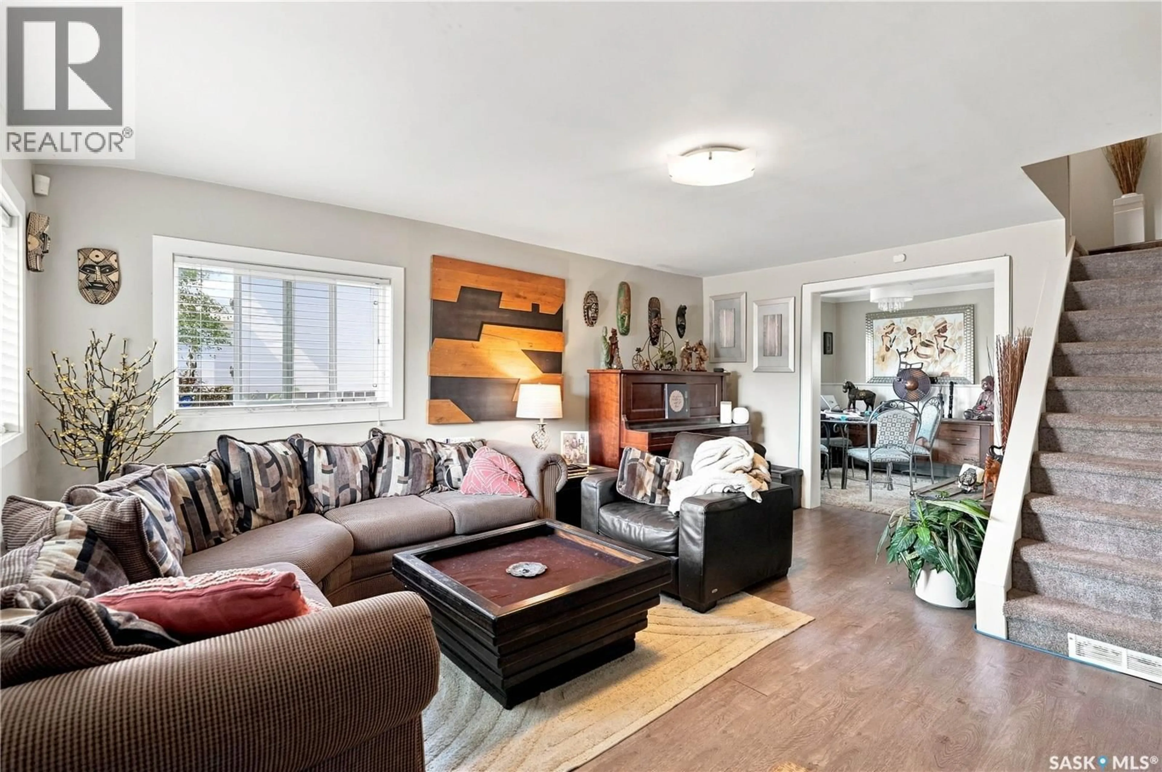 Living room with furniture, unknown for 270 DUFFIELD STREET, Moose Jaw Saskatchewan S6H5H4