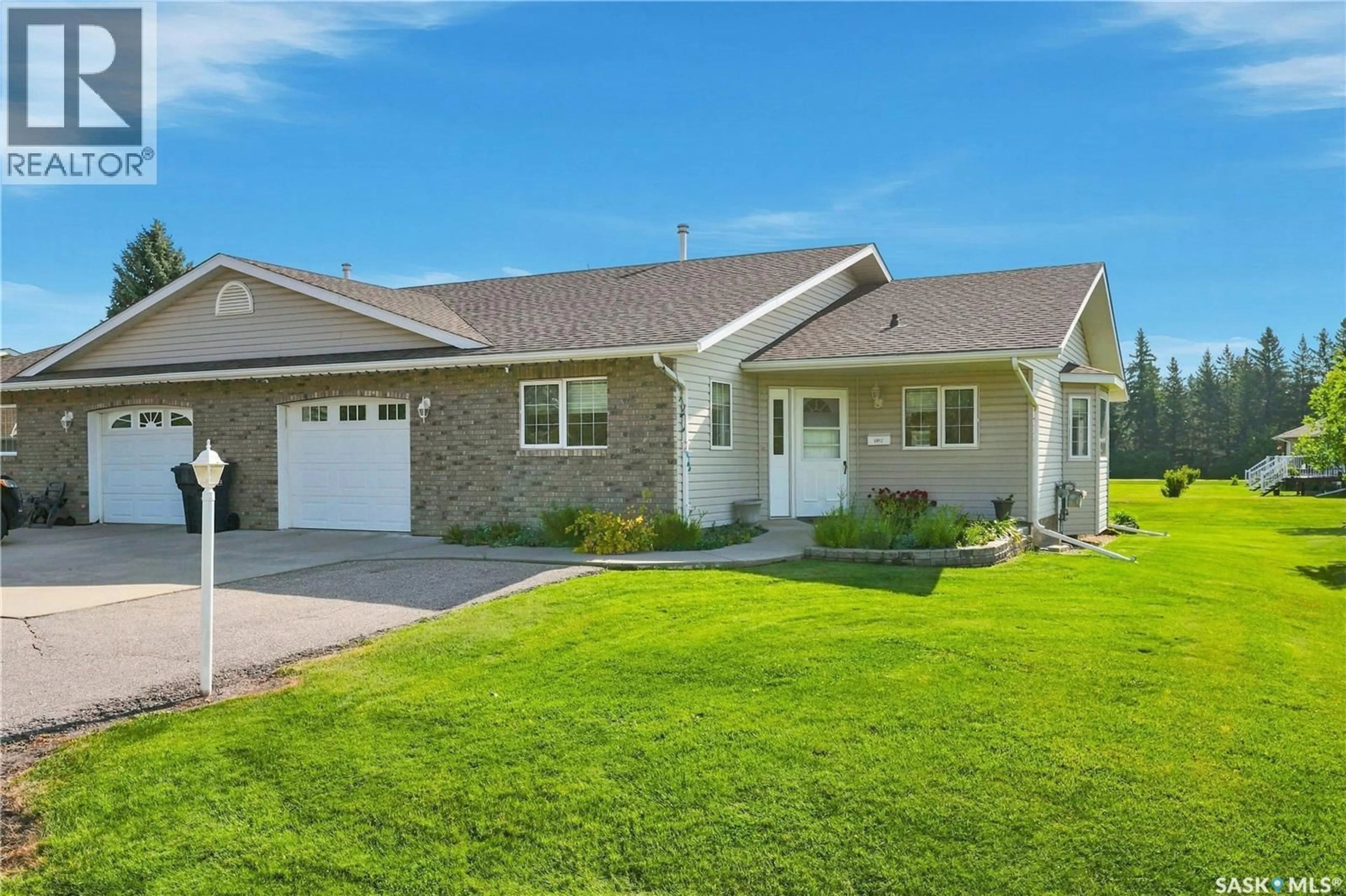 Home with vinyl exterior material, street for 5012 CENTRAL AVENUE, Waldheim Saskatchewan S0K4R0