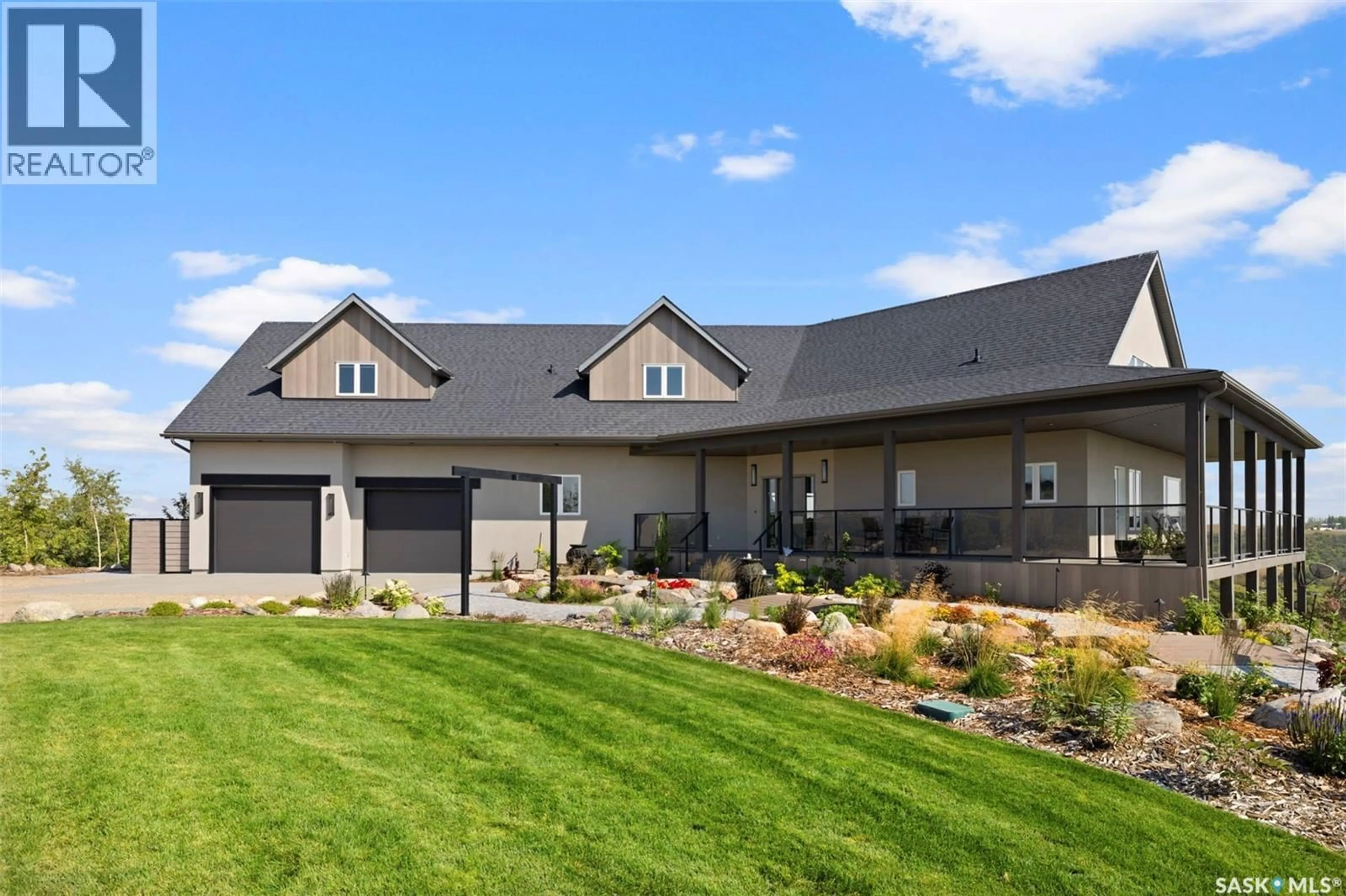 Home with vinyl exterior material, unknown for VALLEY VISTA ACREAGE, Lumsden Rm No. 189 Saskatchewan S0G3C0