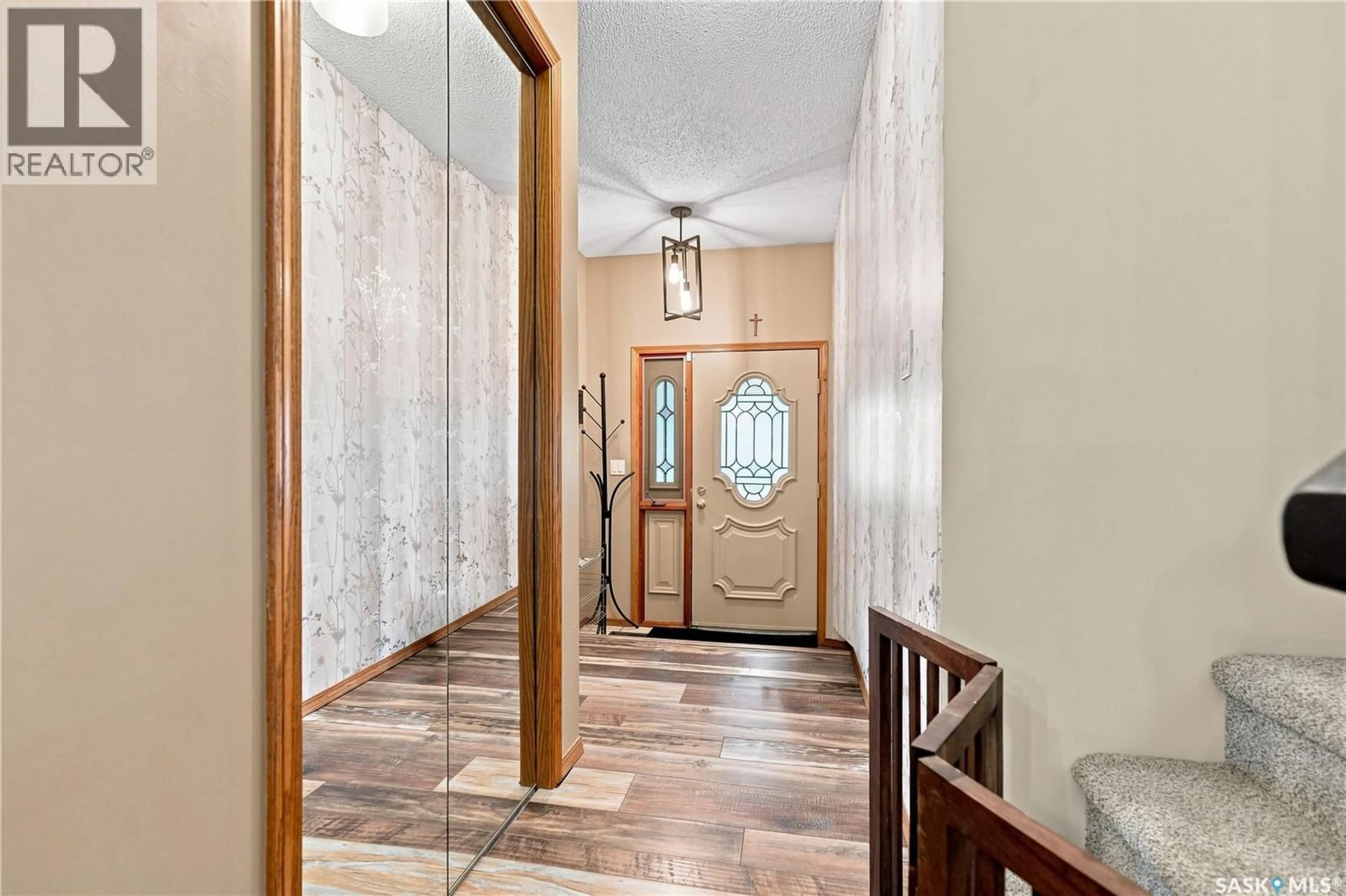 Indoor entryway for 202 ZEMAN COURT, Saskatoon Saskatchewan S7K7W5