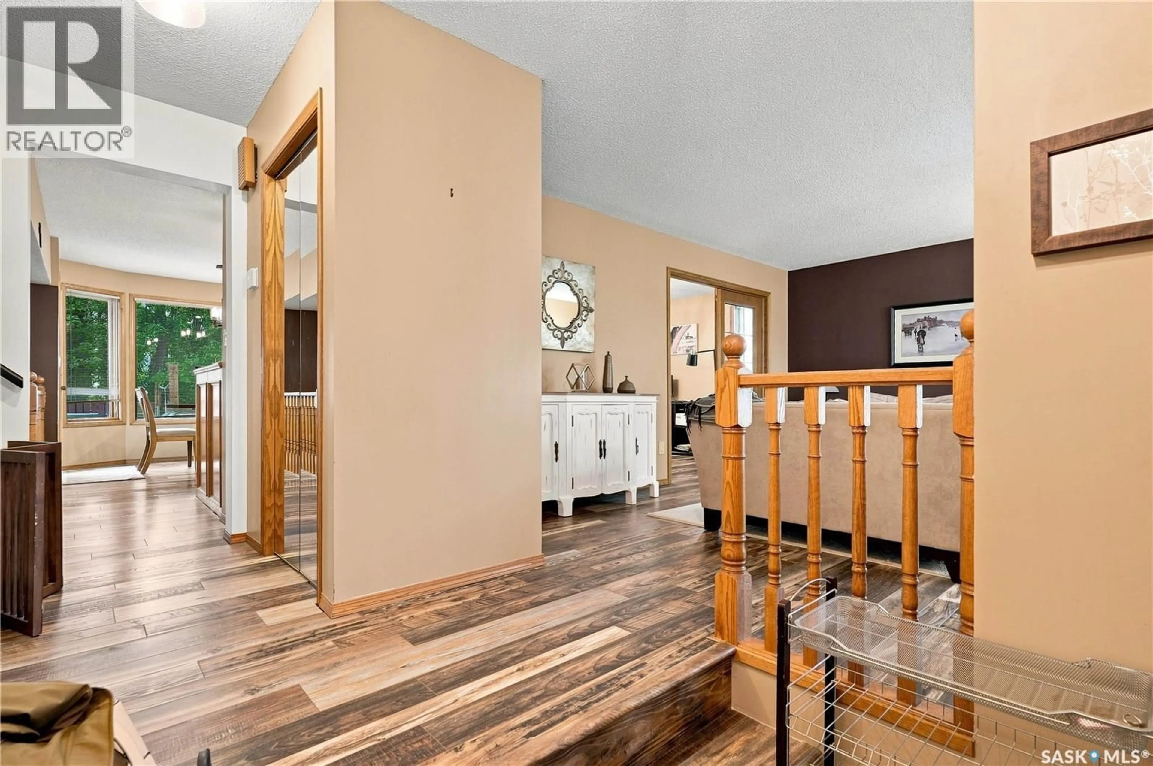 Indoor entryway for 202 ZEMAN COURT, Saskatoon Saskatchewan S7K7W5