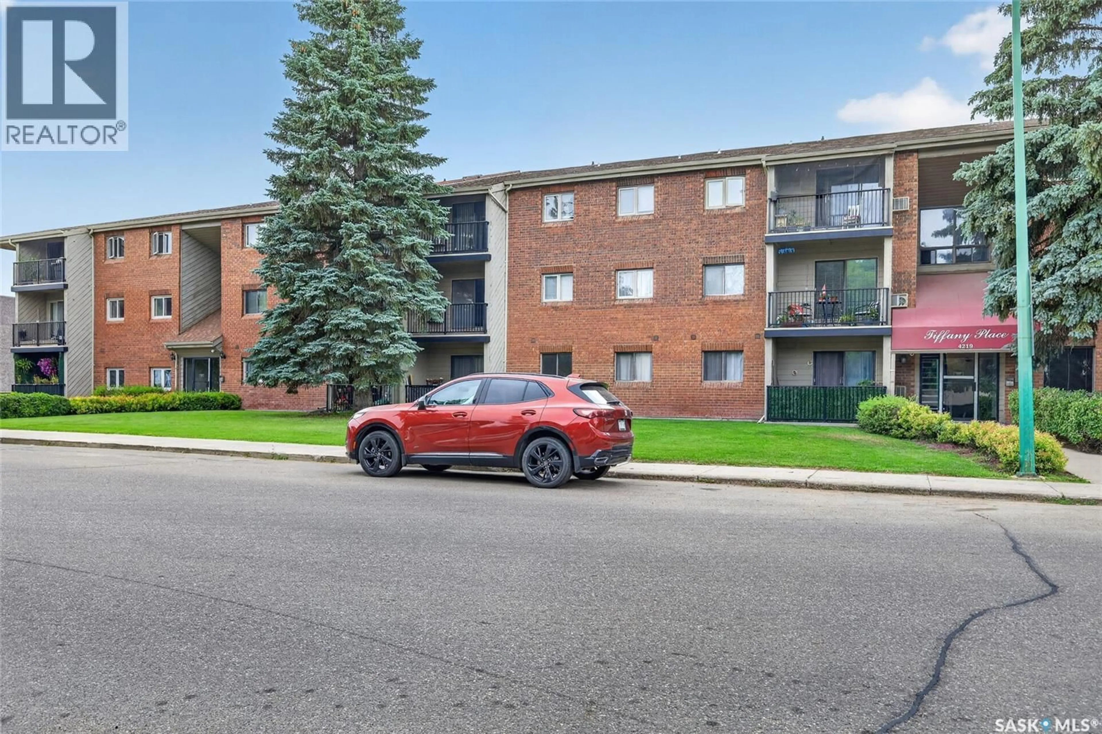 A pic from outside/outdoor area/front of a property/back of a property/a pic from drone, street for 4219 - 39 DEGEER STREET, Saskatoon Saskatchewan S7H4N6