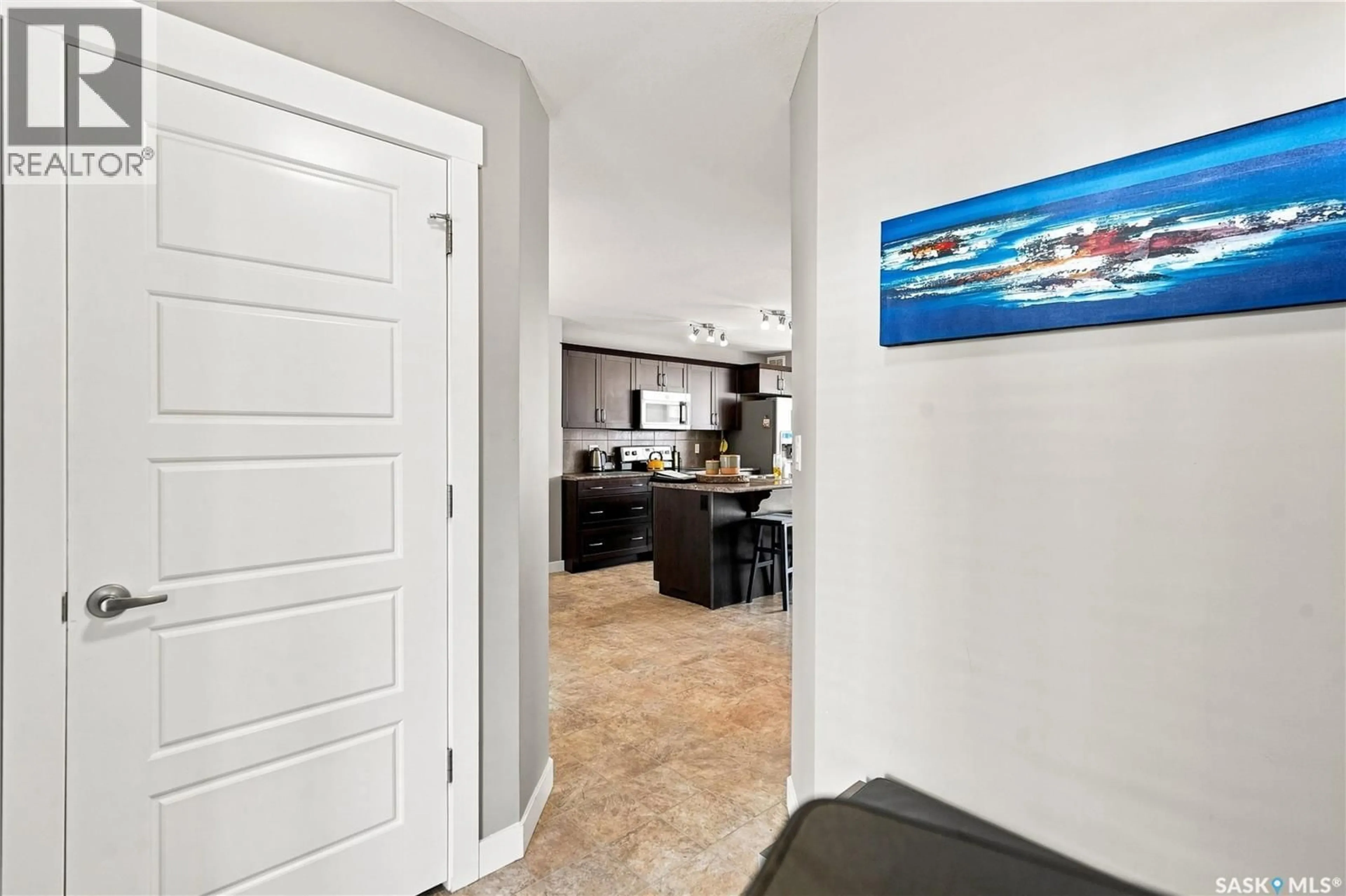Indoor entryway for 2841 NARCISSE DRIVE, Regina Saskatchewan S4X0M6