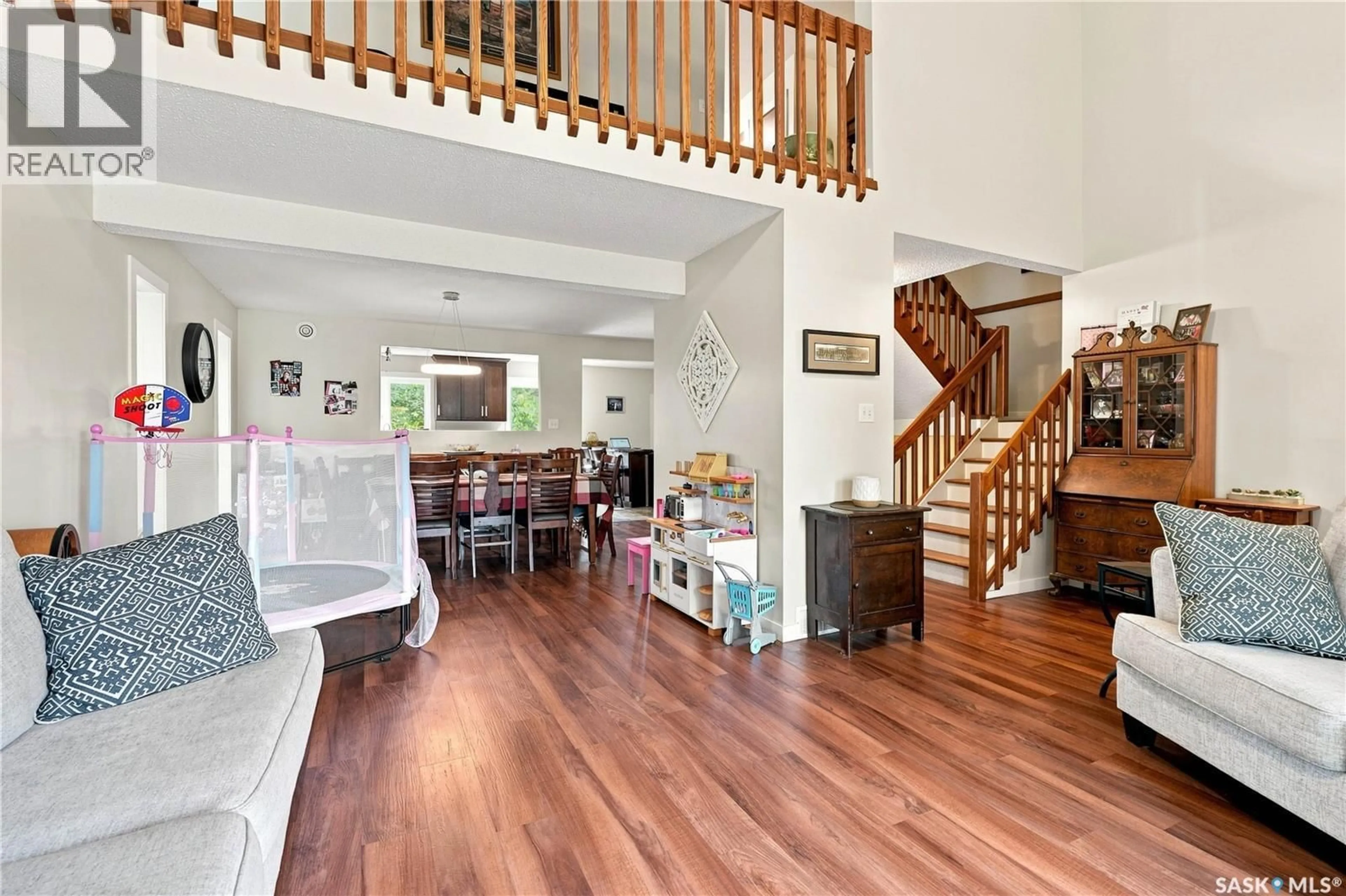 Indoor foyer for 301 2ND AVENUE, Hanley Saskatchewan S0G2E0