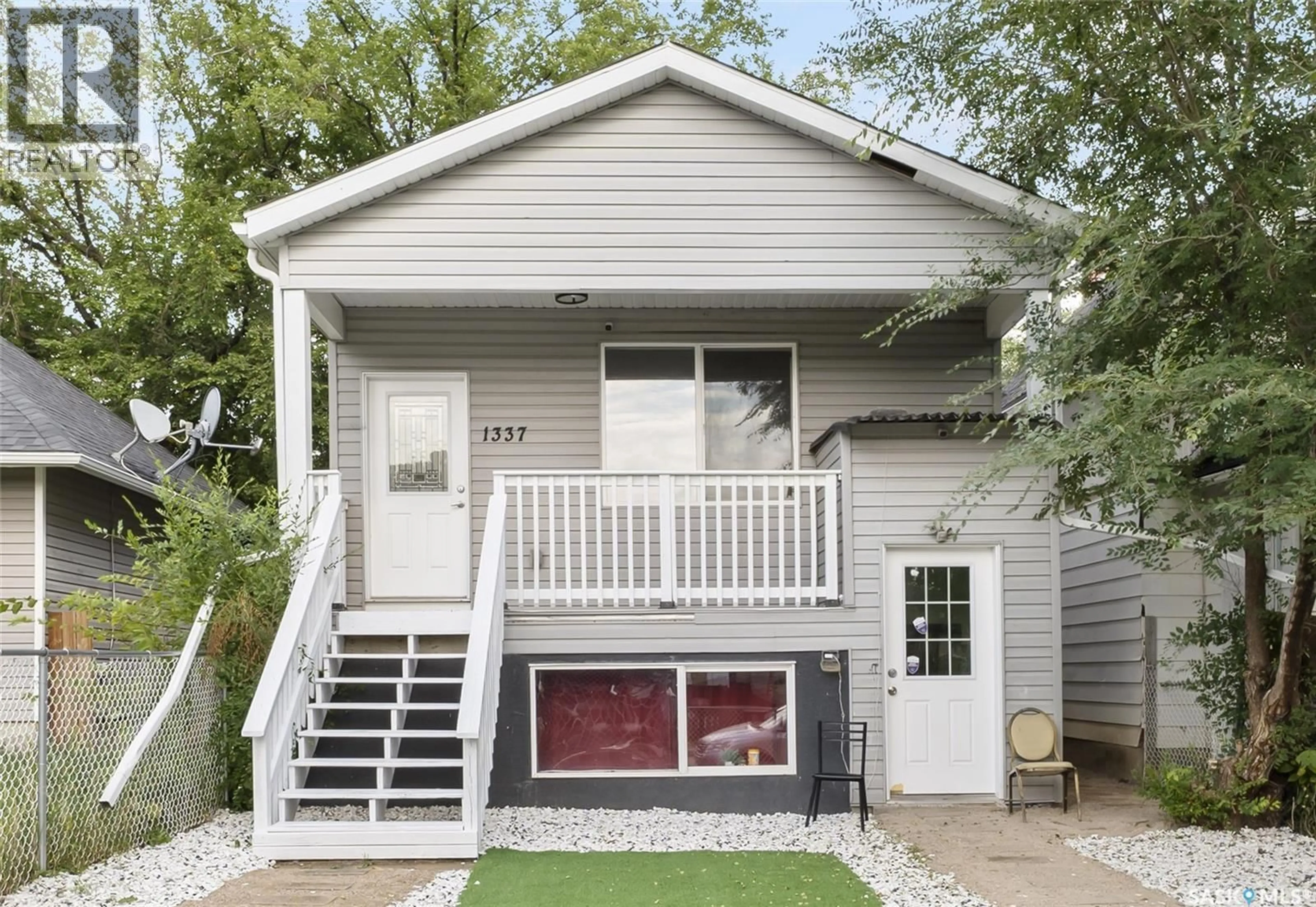 Home with vinyl exterior material, street for 1337 ATHOL STREET, Regina Saskatchewan S4T3C6