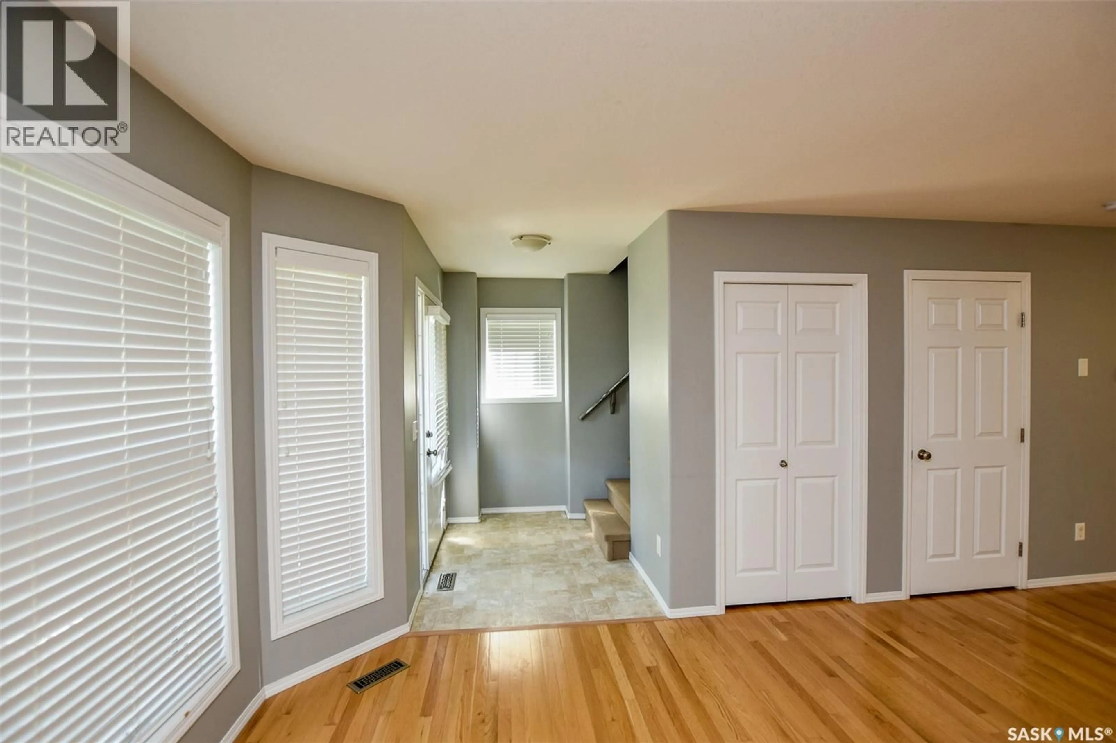 Indoor entryway for 165 STENSRUD ROAD, Saskatoon Saskatchewan S7W0A2
