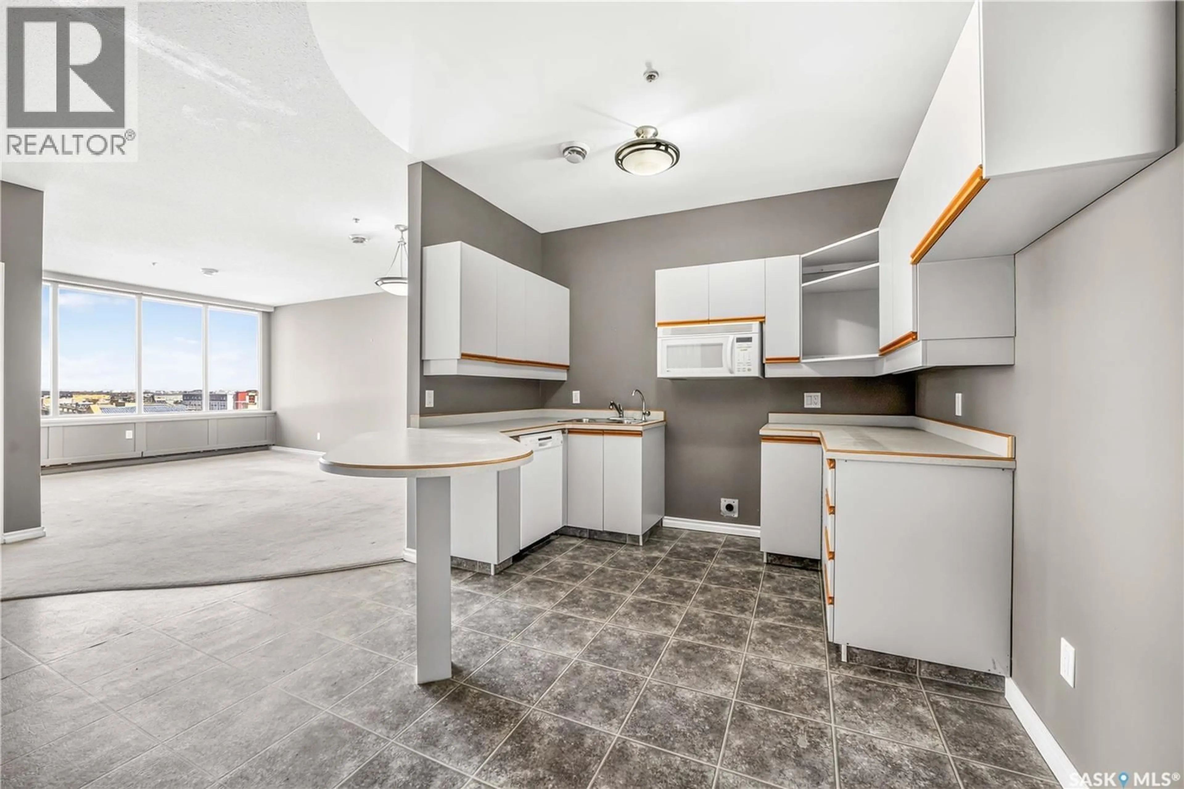 Open concept kitchen, ceramic/tile floor for 1867 - 706 HAMILTON STREET, Regina Saskatchewan S4P2C2