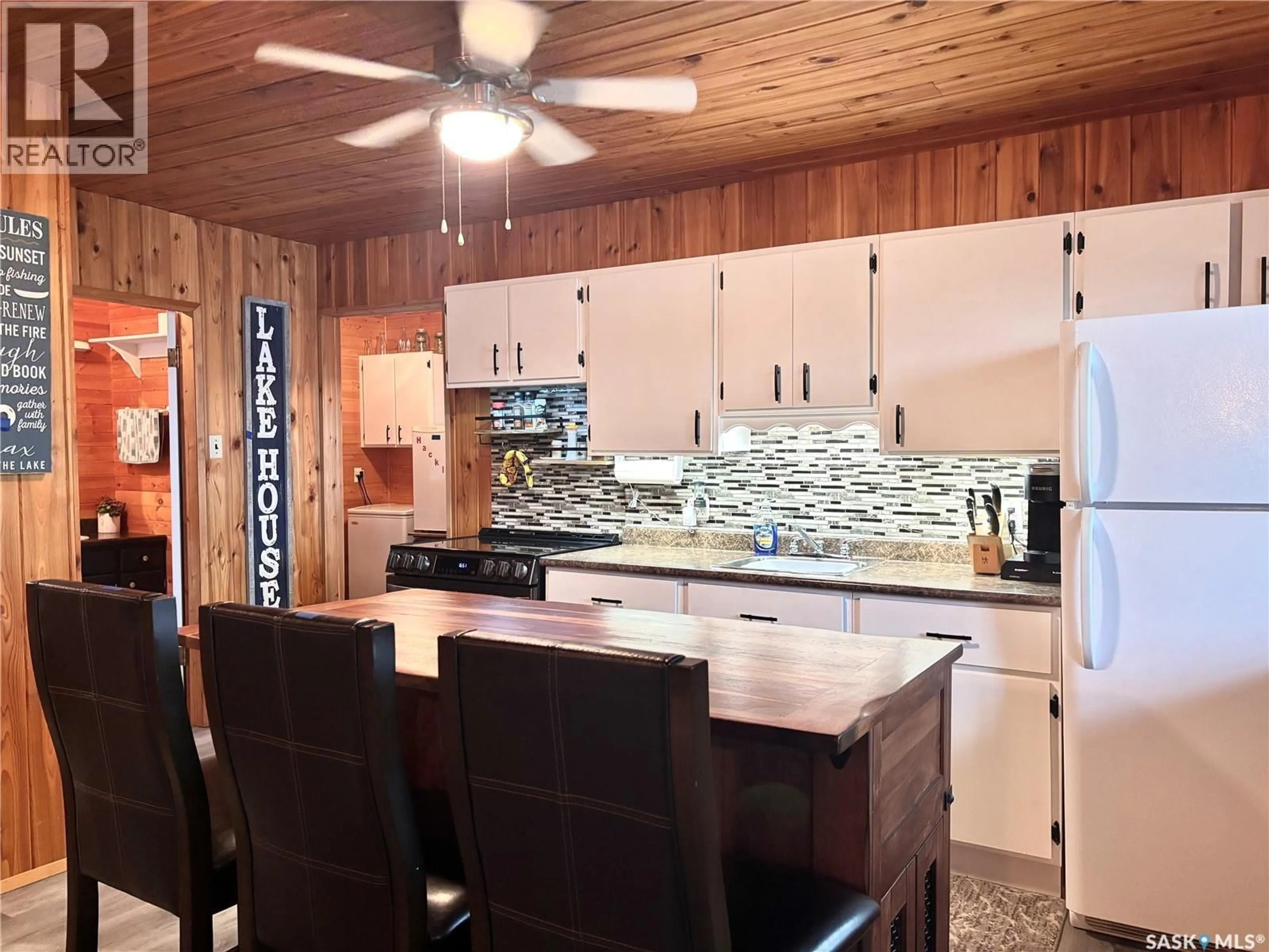 Open concept kitchen, unknown for NICKORICK BEACH DRIVE, Wakaw Lake Saskatchewan S0K4P0