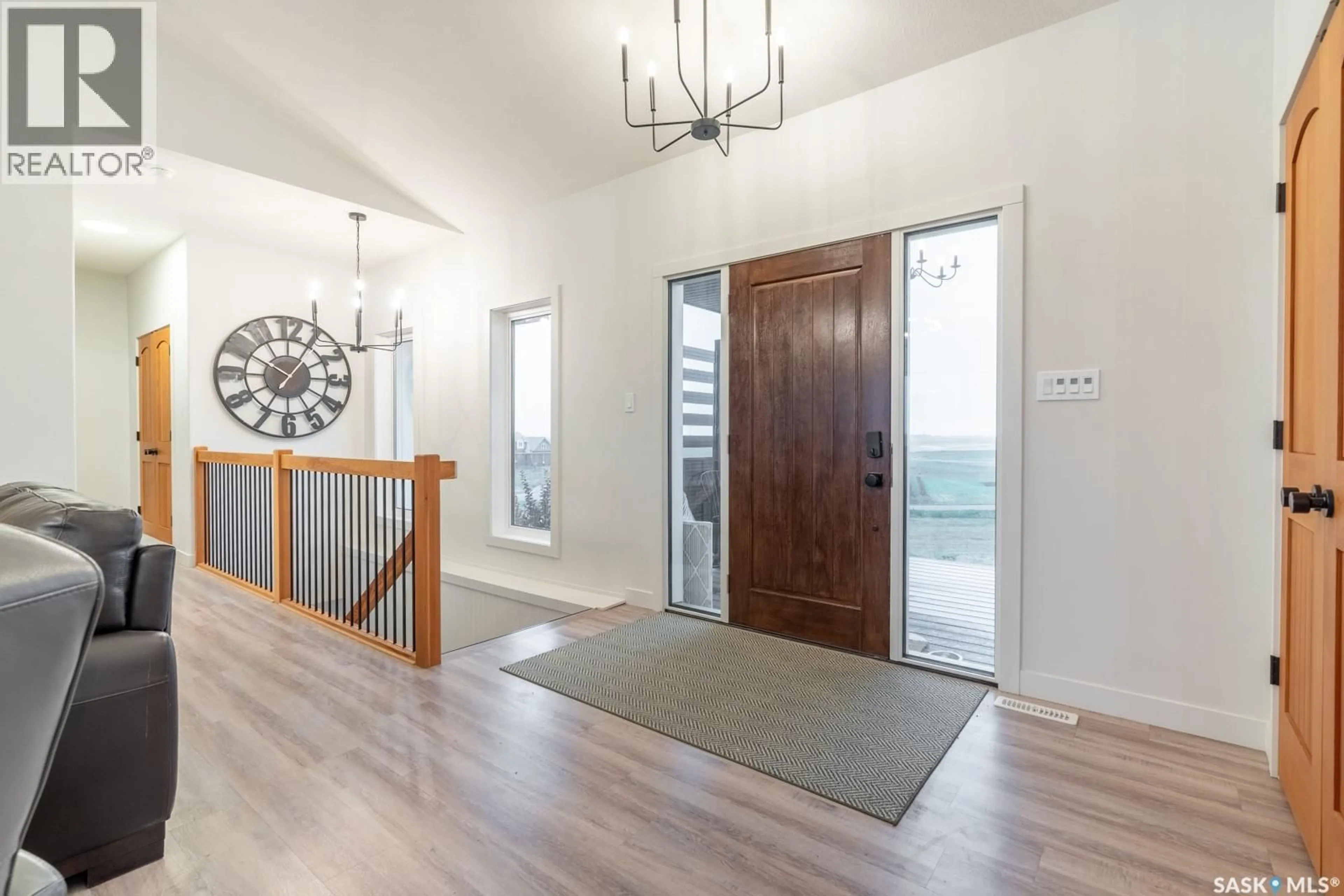 Indoor entryway for 33 DEERFOOT TRAIL, Longlaketon Rm No. 219 Saskatchewan S0G0W0