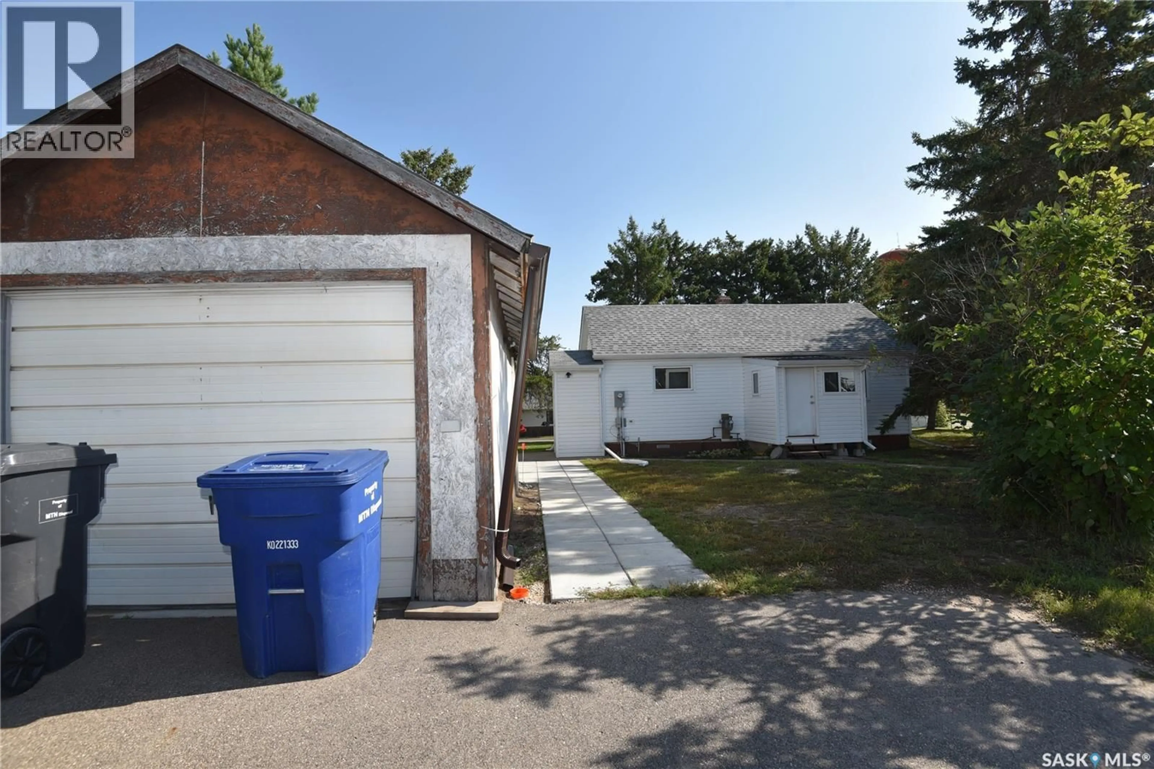 Unknown for 220 5TH STREET, Nipawin Saskatchewan S0E1E0