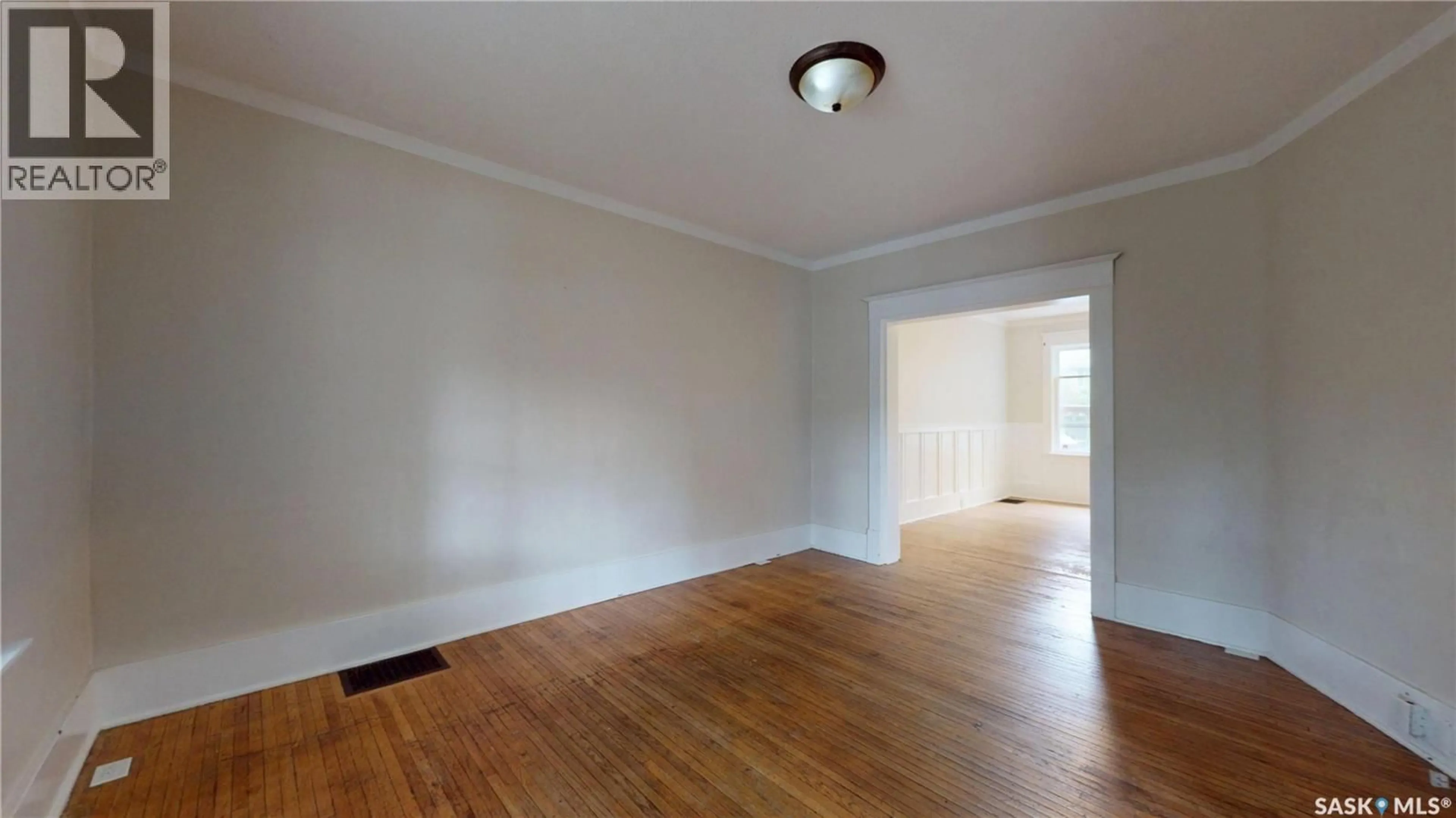 A pic of a room for 2344 TORONTO STREET, Regina Saskatchewan S4P1N6