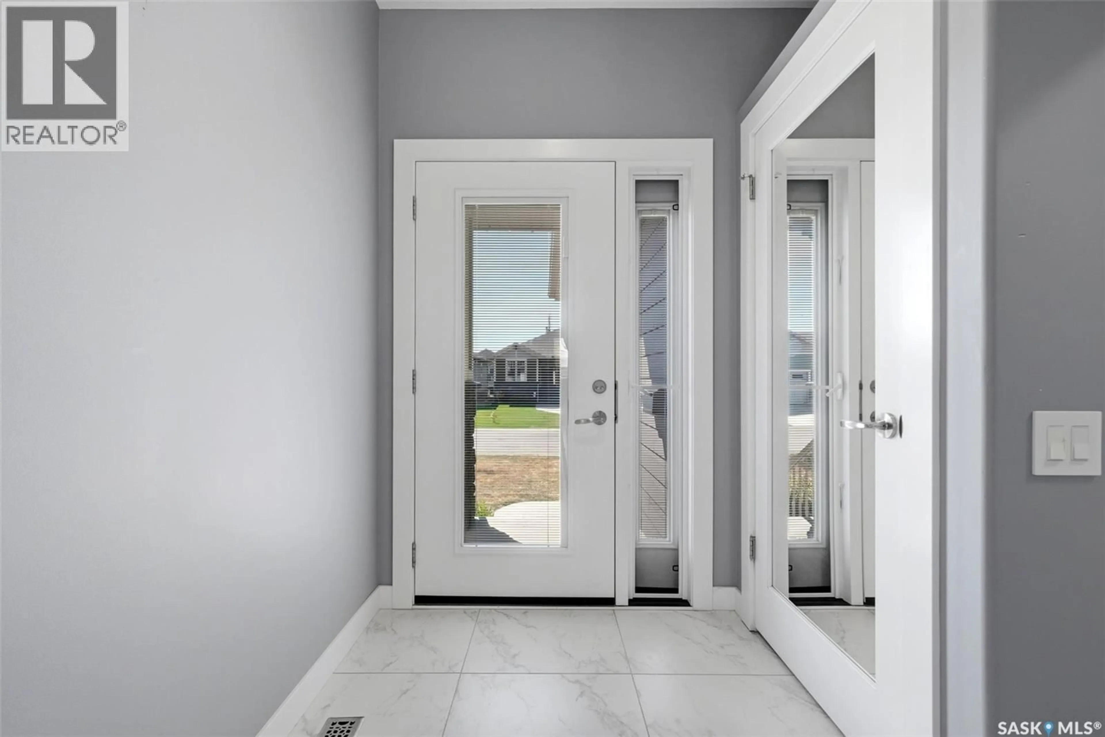 Indoor entryway for 4106 TIMBER CREEK PLACE, Regina Saskatchewan S4V3G7