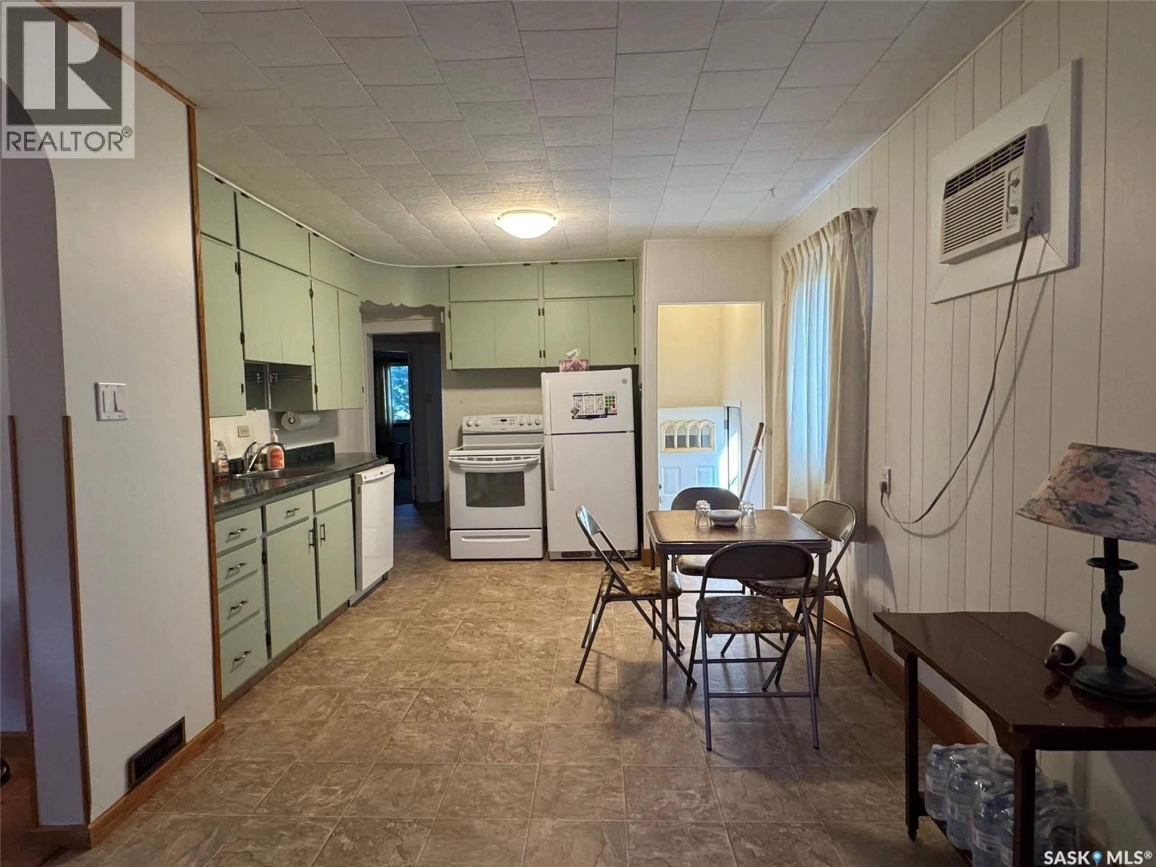 Unknown for 1405 MCTAVISH STREET, Regina Saskatchewan S4T3W3