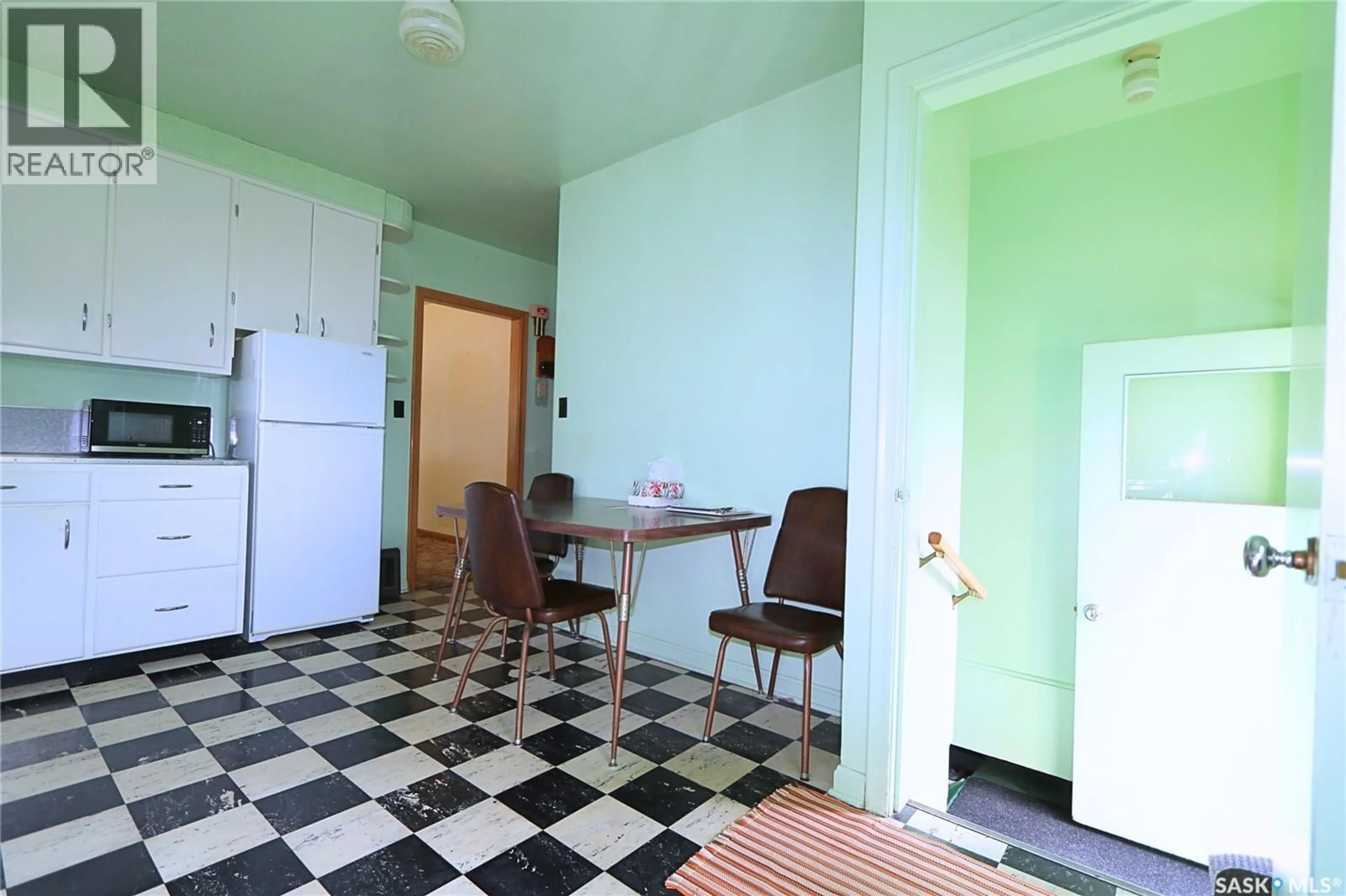 A pic of a room for 87 JAMES AVENUE, Yorkton Saskatchewan S3N2C3