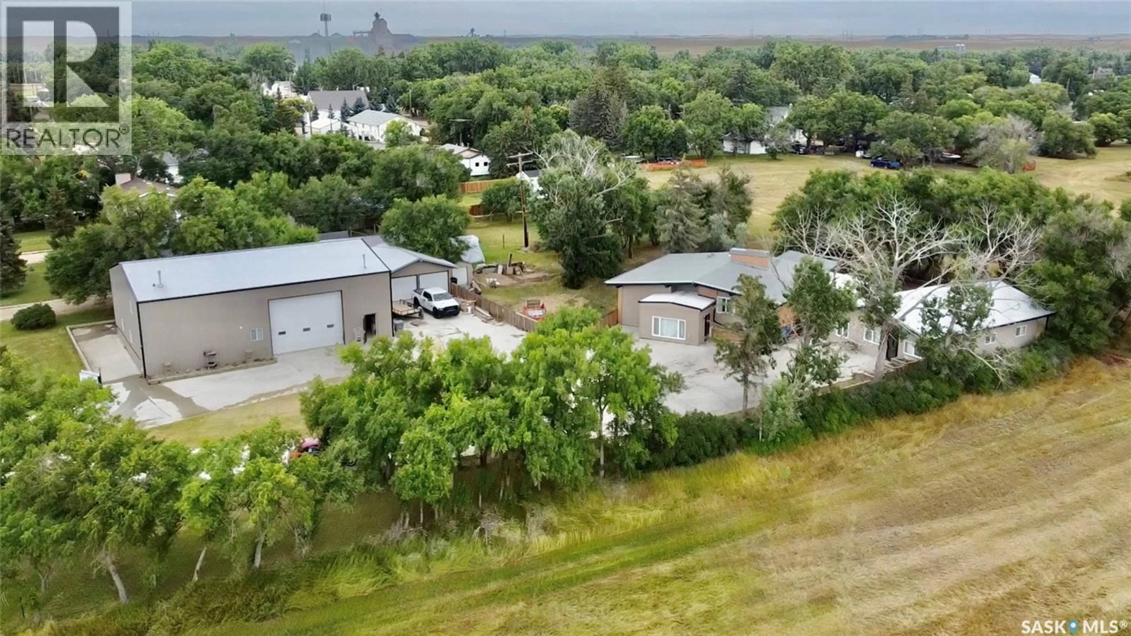 A pic from outside/outdoor area/front of a property/back of a property/a pic from drone, unknown for CHAPLIN ACREAGE, Chaplin Saskatchewan S0H0V0